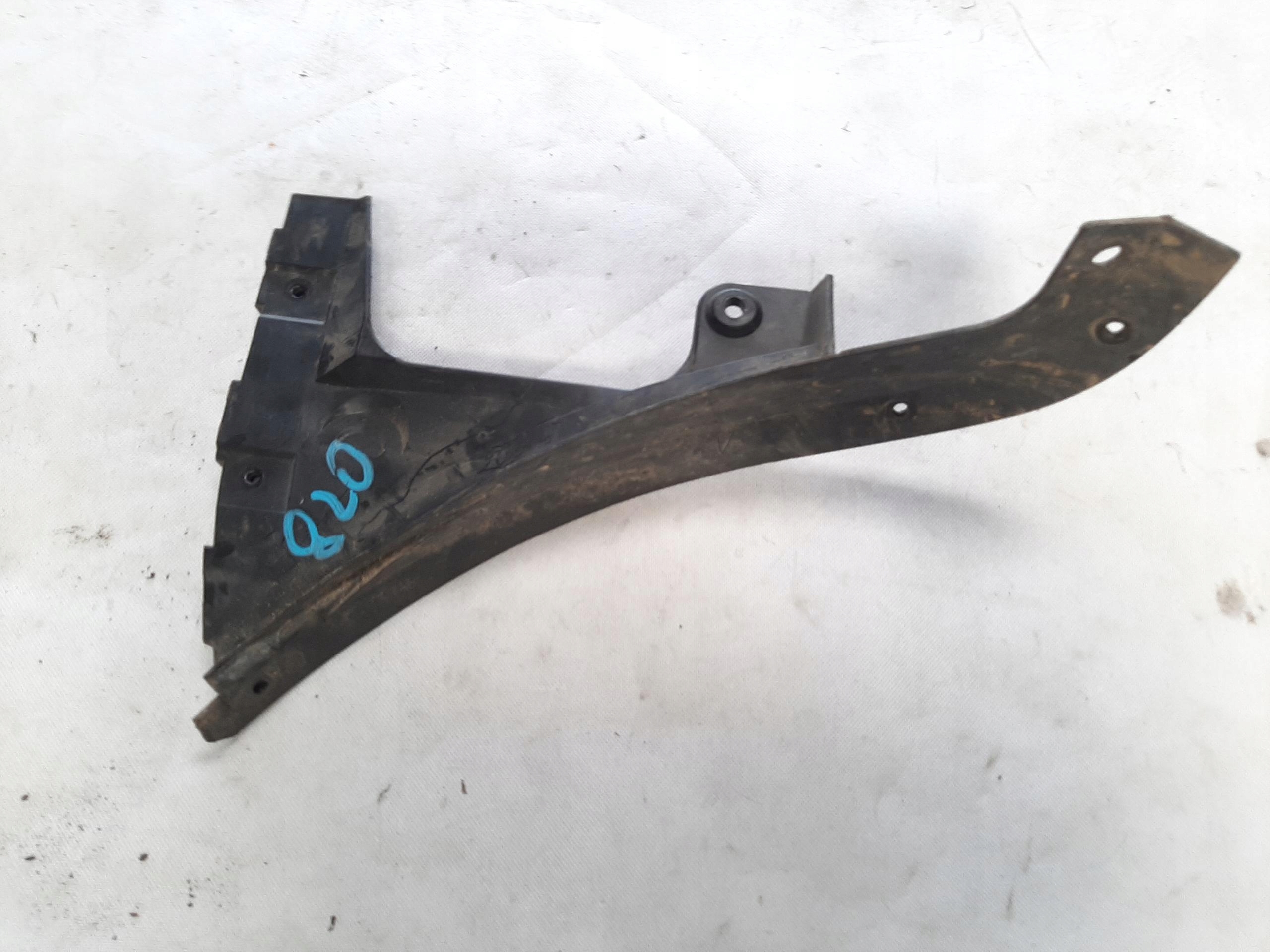 AUDI A3 8L LIFT ŚLIZG MOCOWANIE ZDERZAKA PROWADZENIE PRAWY TYŁ 8L0807378F