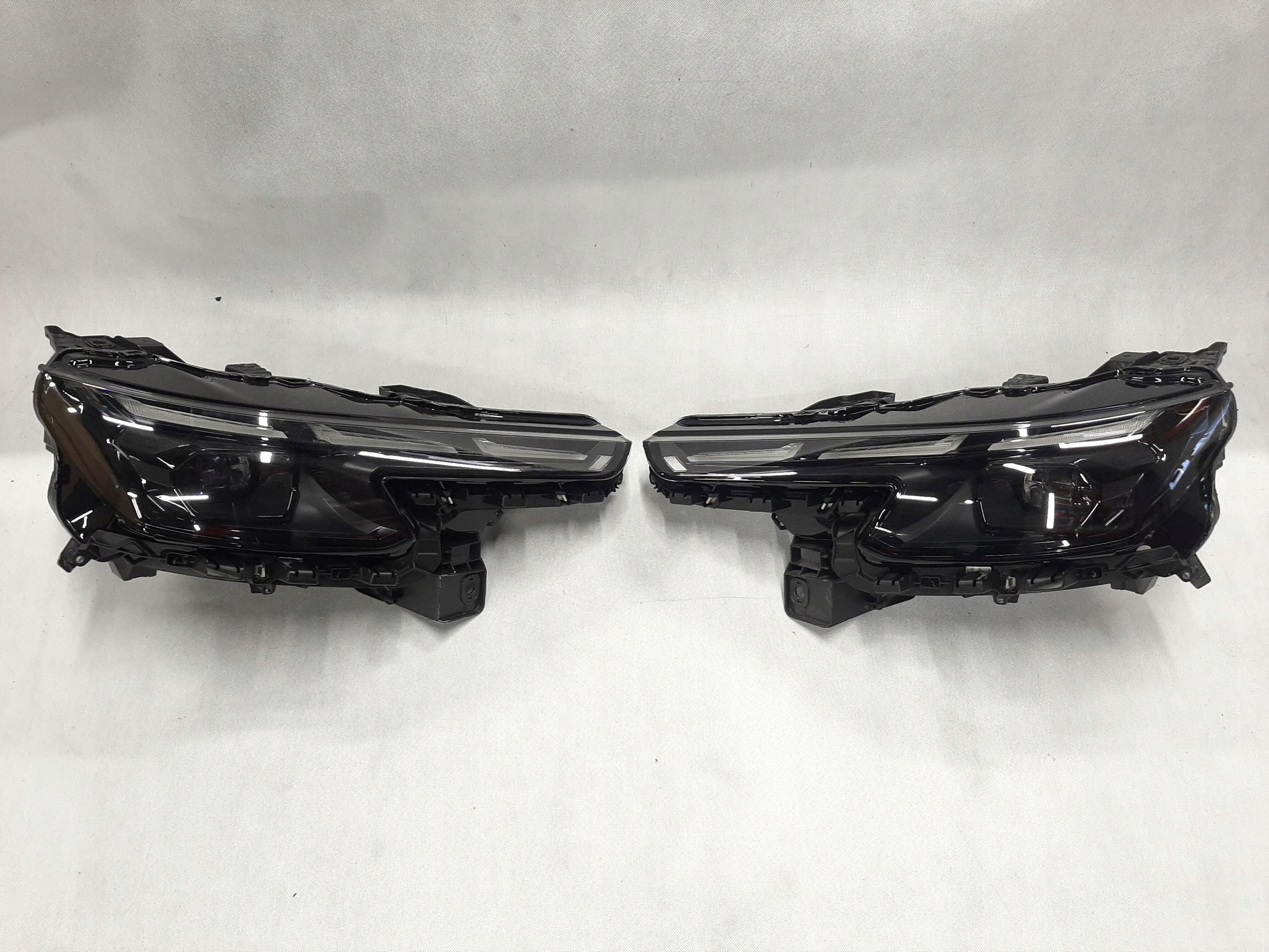 ALFA ROMEO JUNIOR REFLEKTORY PRZEDNIE LEWY PRAWY LED 50572573 50572577
