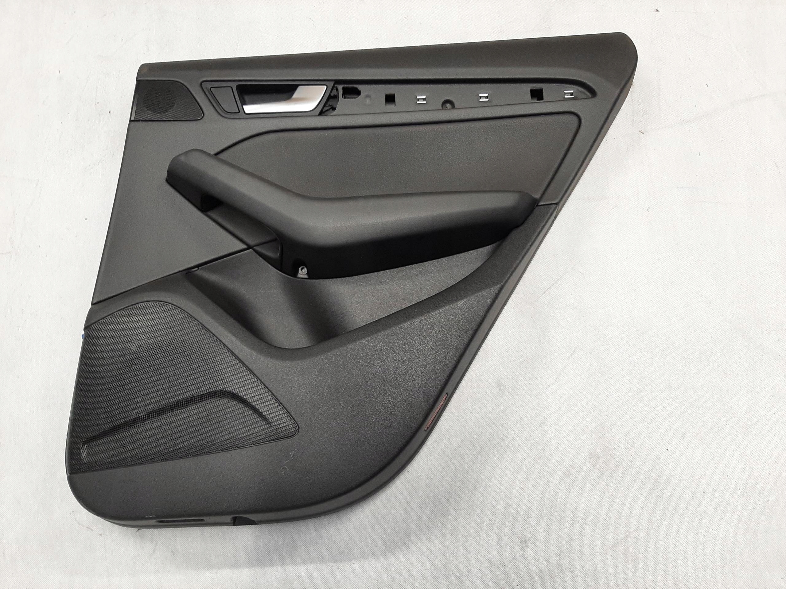 AUDI Q5 8R TAPICERKA BOCZEK DRZWI PRAWY TYŁ 8R0867306