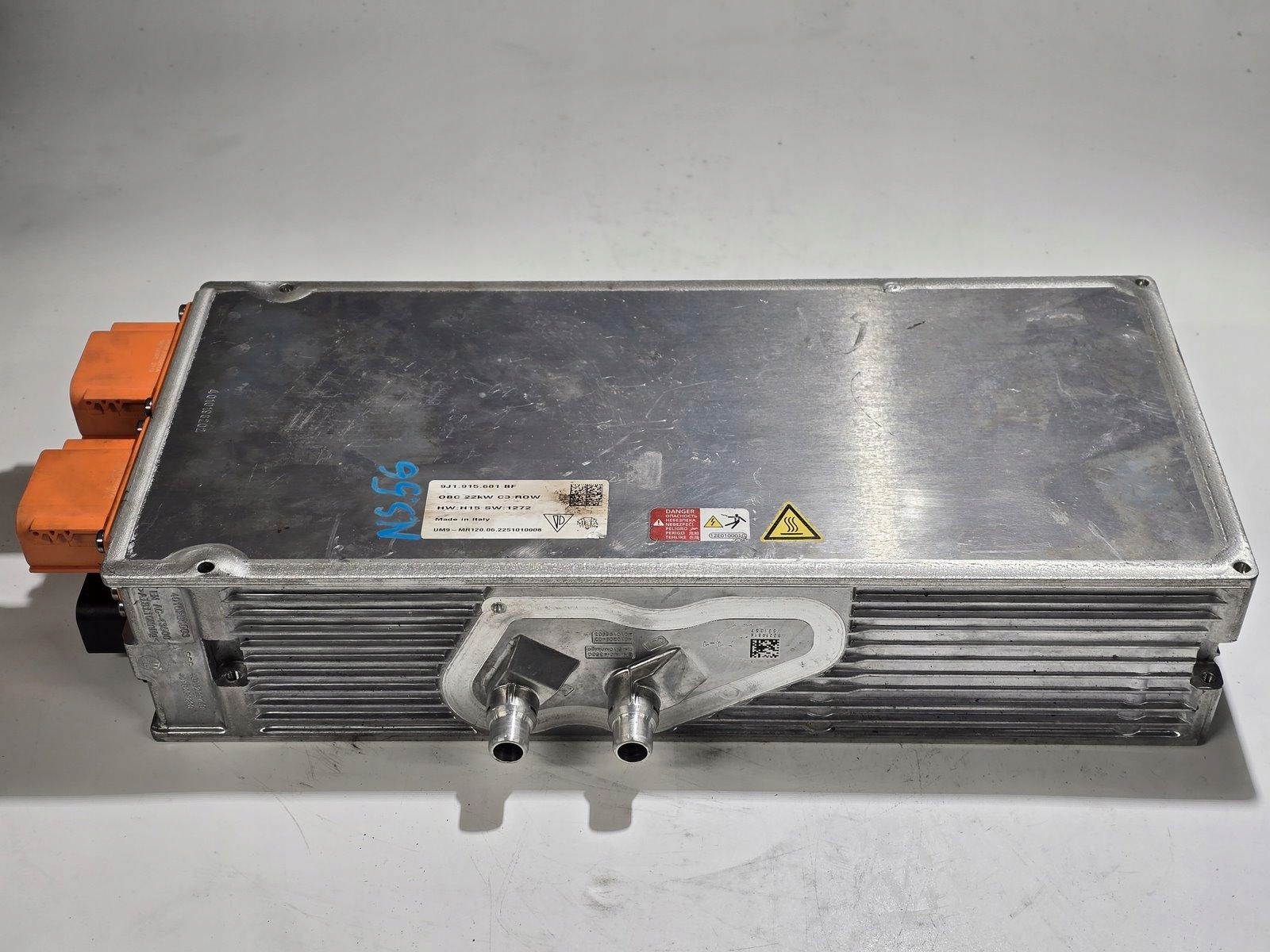 PORSCHE TAYCAN I 9J1 MODUŁ ŁADOWARKA BATERII 9J1915681BF