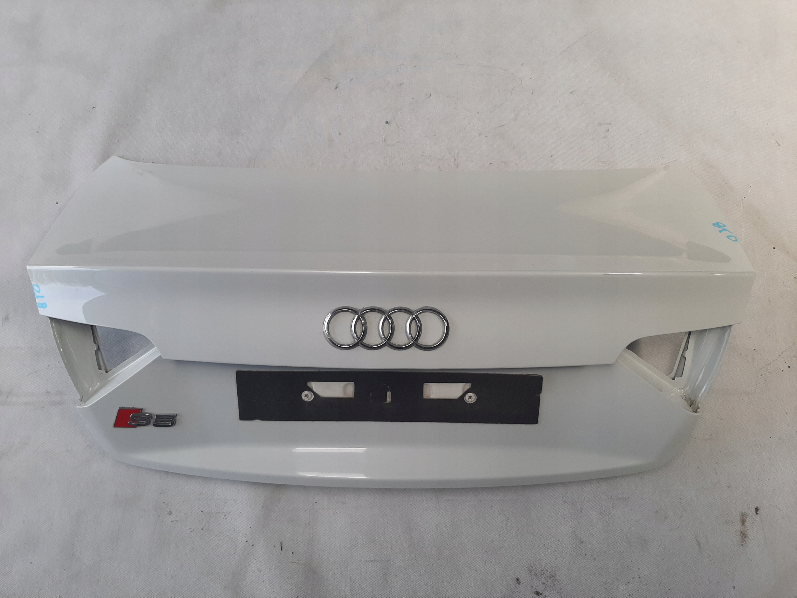 AUDI A5 S5 COUPE 8T3 KLAPA BAGAŻNIK TYŁ TYLNA 8T0827023C idealna