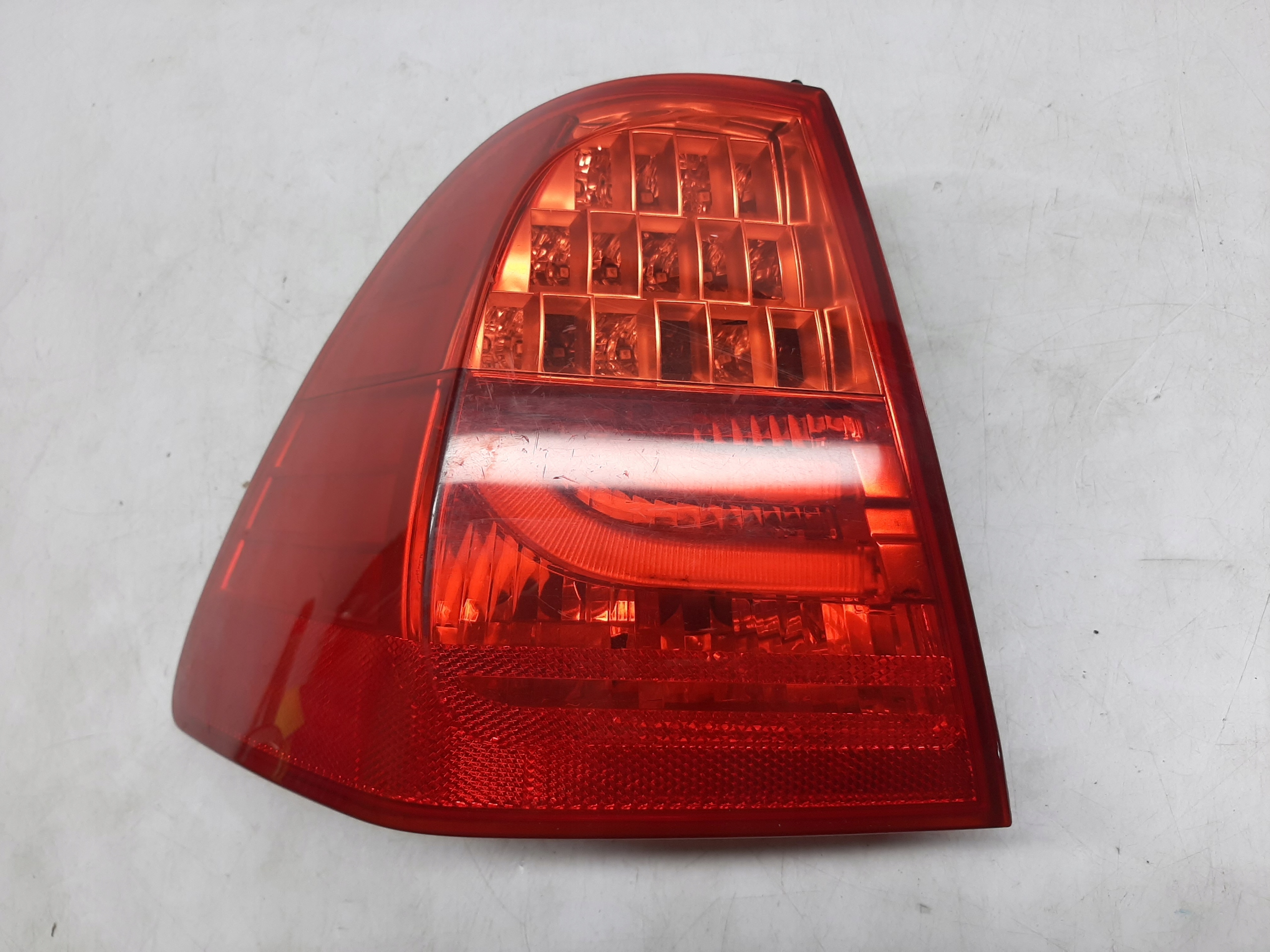 BMW 3 E90 LIFT LAMPA TYLNA TYŁ LEWA LEWY LED 7154159