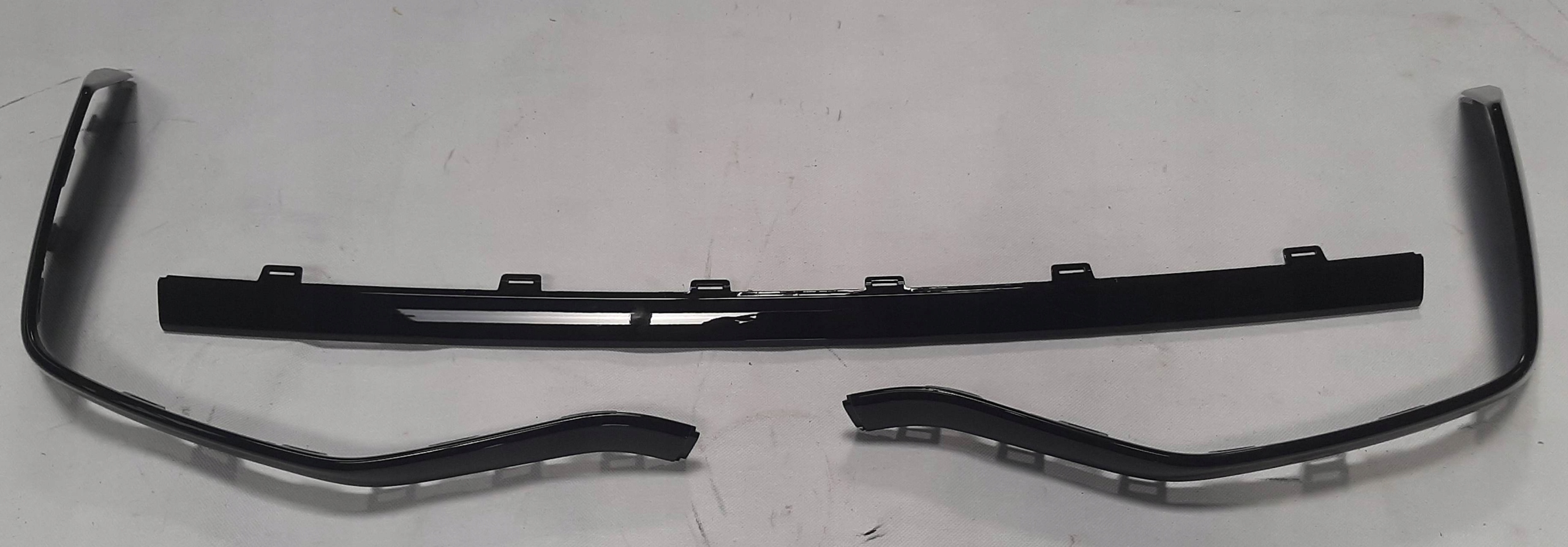 Audi RSQ8 Listwa zderzaka tył 4M8853551A 841 842