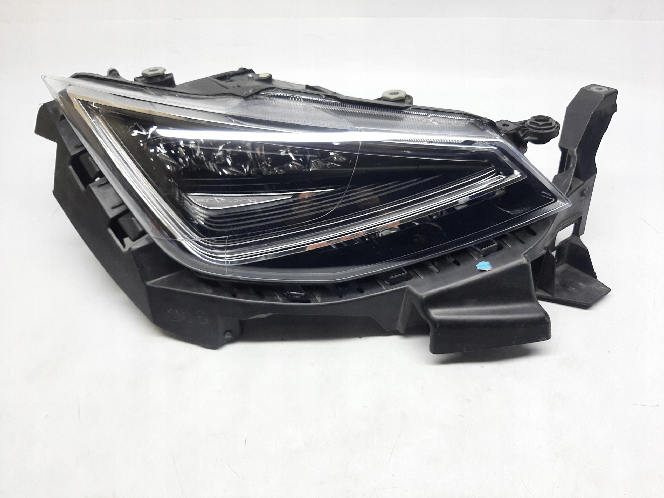 SEAT ARONA LAMPA REFLEKTOR PRAWY PRZÓD PRZEDNI LED 6F1941774A