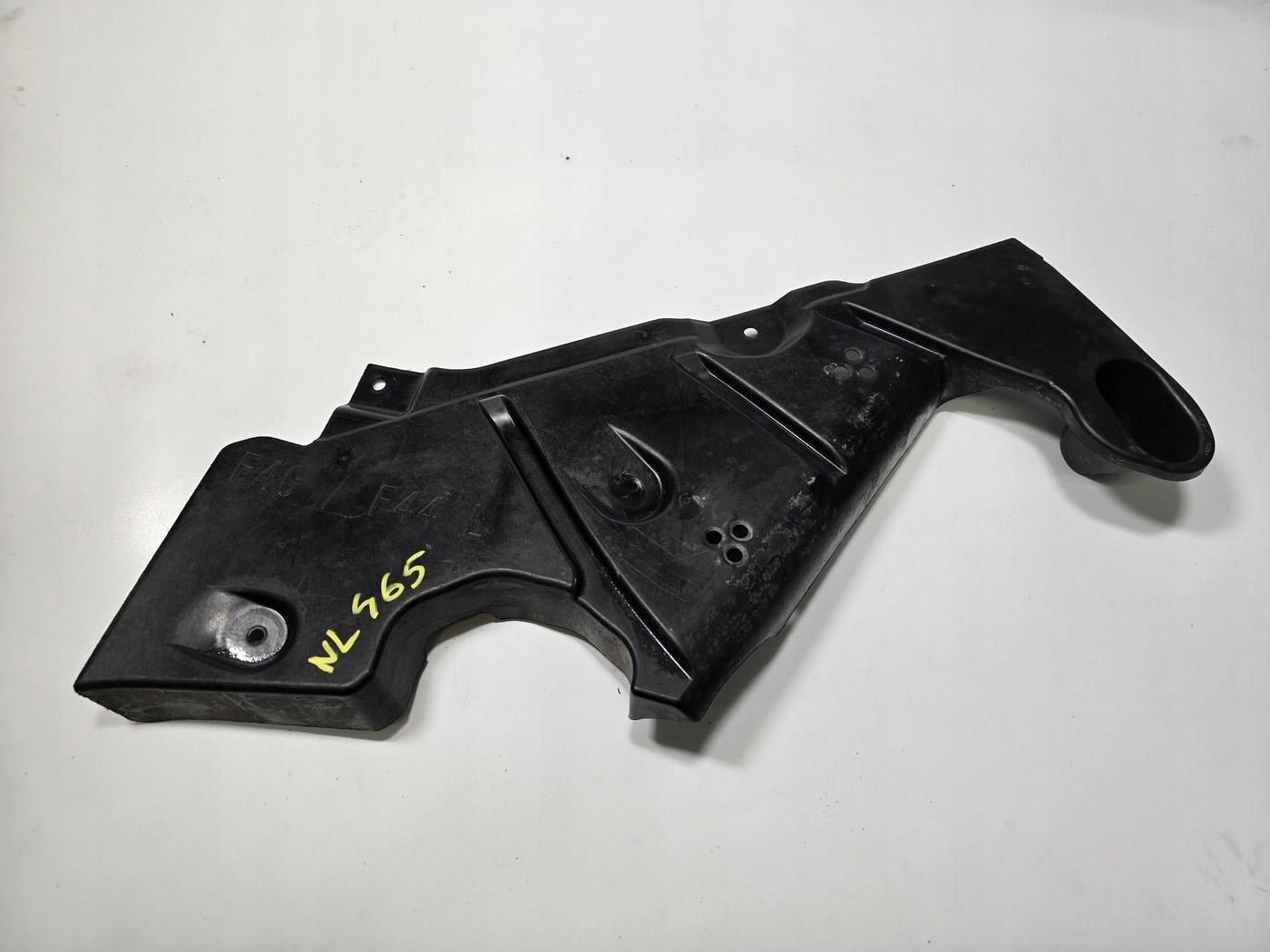 BMW 1 F40 OSŁONA PODWOZIA LEWY TYŁ 9883653