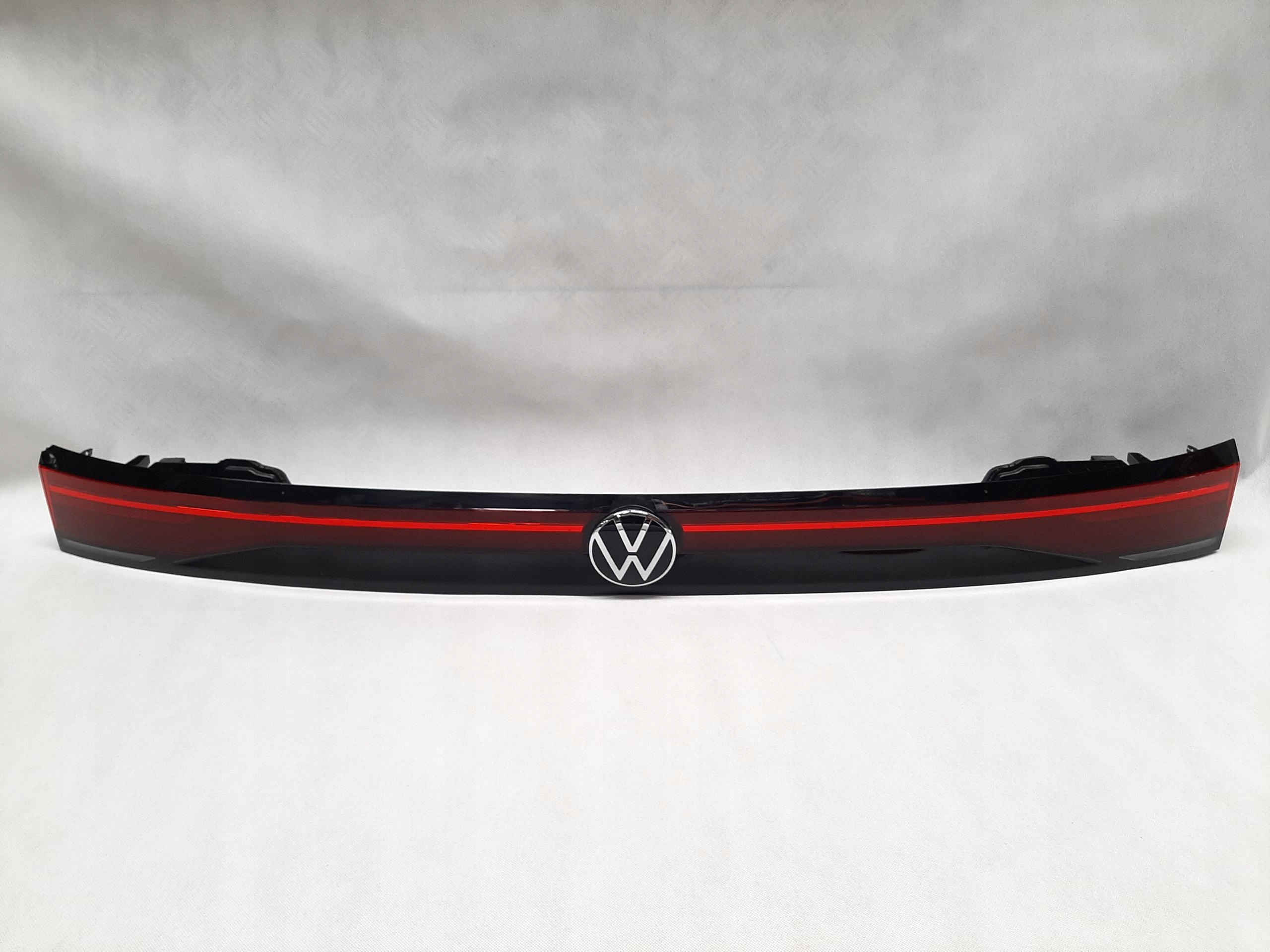 VW PASSAT B9 VARIANT BLENDA LAMPA KLAPY TYŁ LED 3J0945093