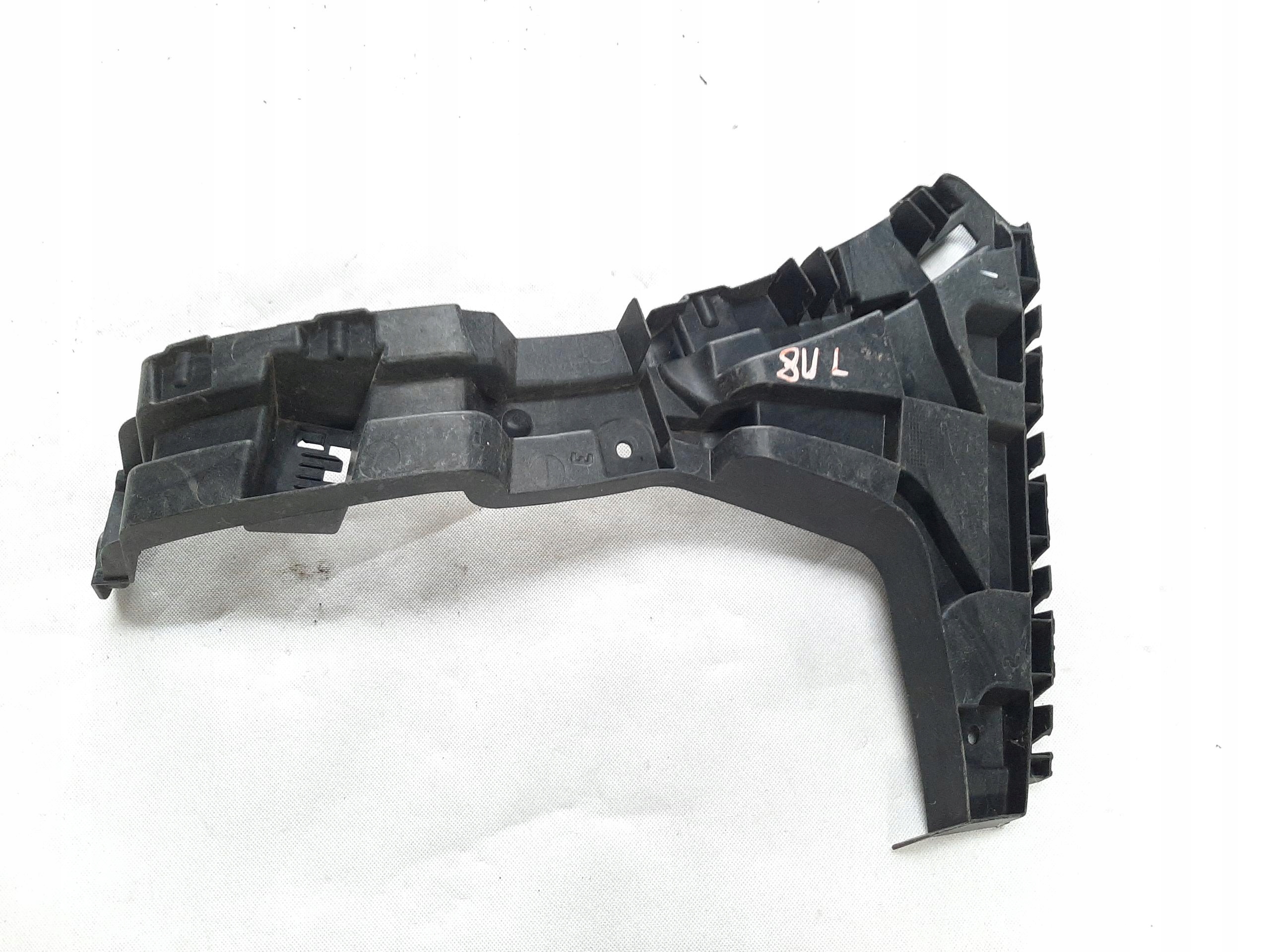 AUDI Q3 8U ŚLIZG MOCOWANIE ZDERZAKA PROWADZENIE LEWY TYŁ 8U0807453