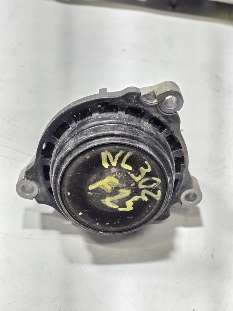 BMW F20 F21 F22 F25 F30 F31 F32 F34 F36 PODUSZKA SILNIKA LEWA 6856183