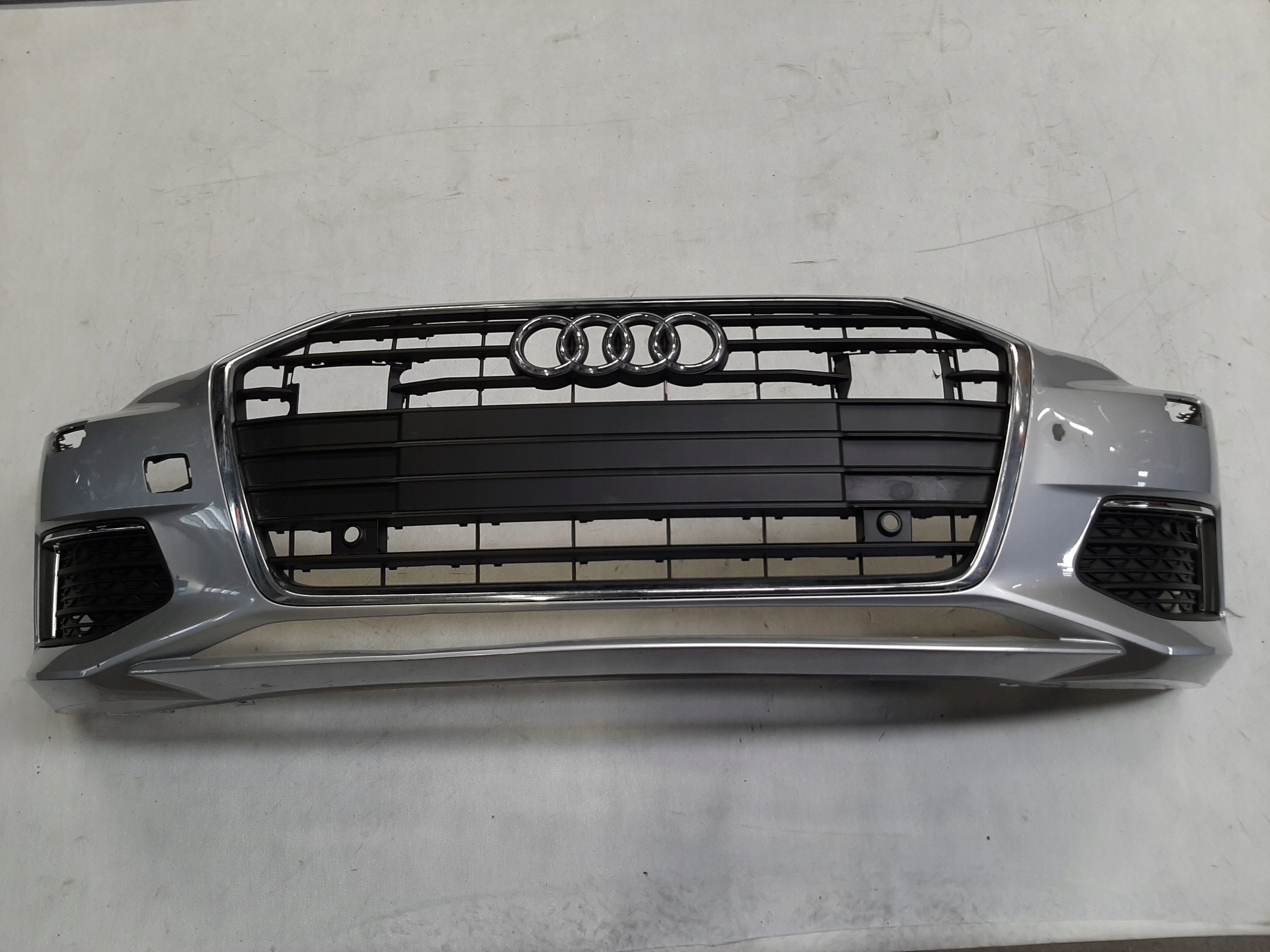 AUDI A6 C8 ZDERZAK PRZEDNI 4K0807437