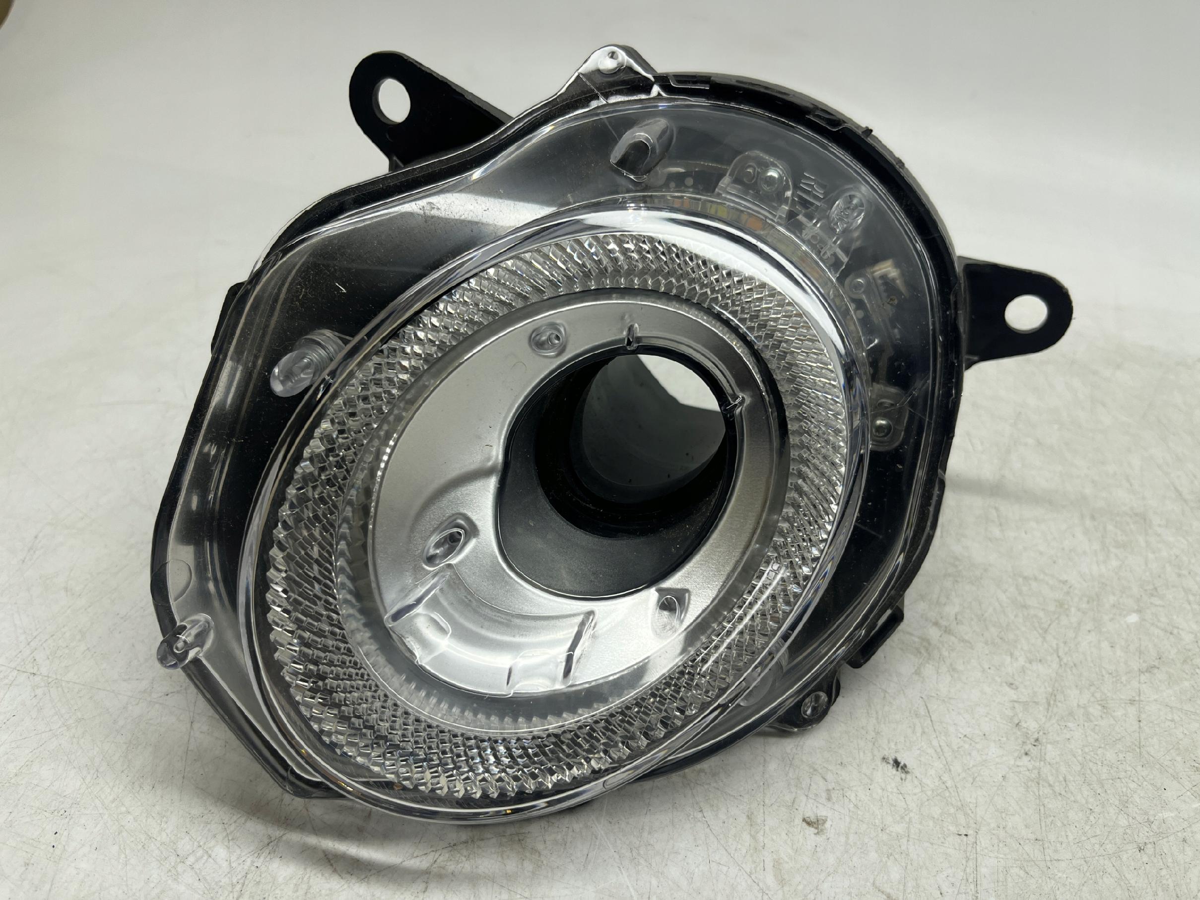 BENTLEY BENTAYGA LAMPA PRAWA KIERUNKOWSKAZ DRL HALOGEN LED SAE 36A953042A