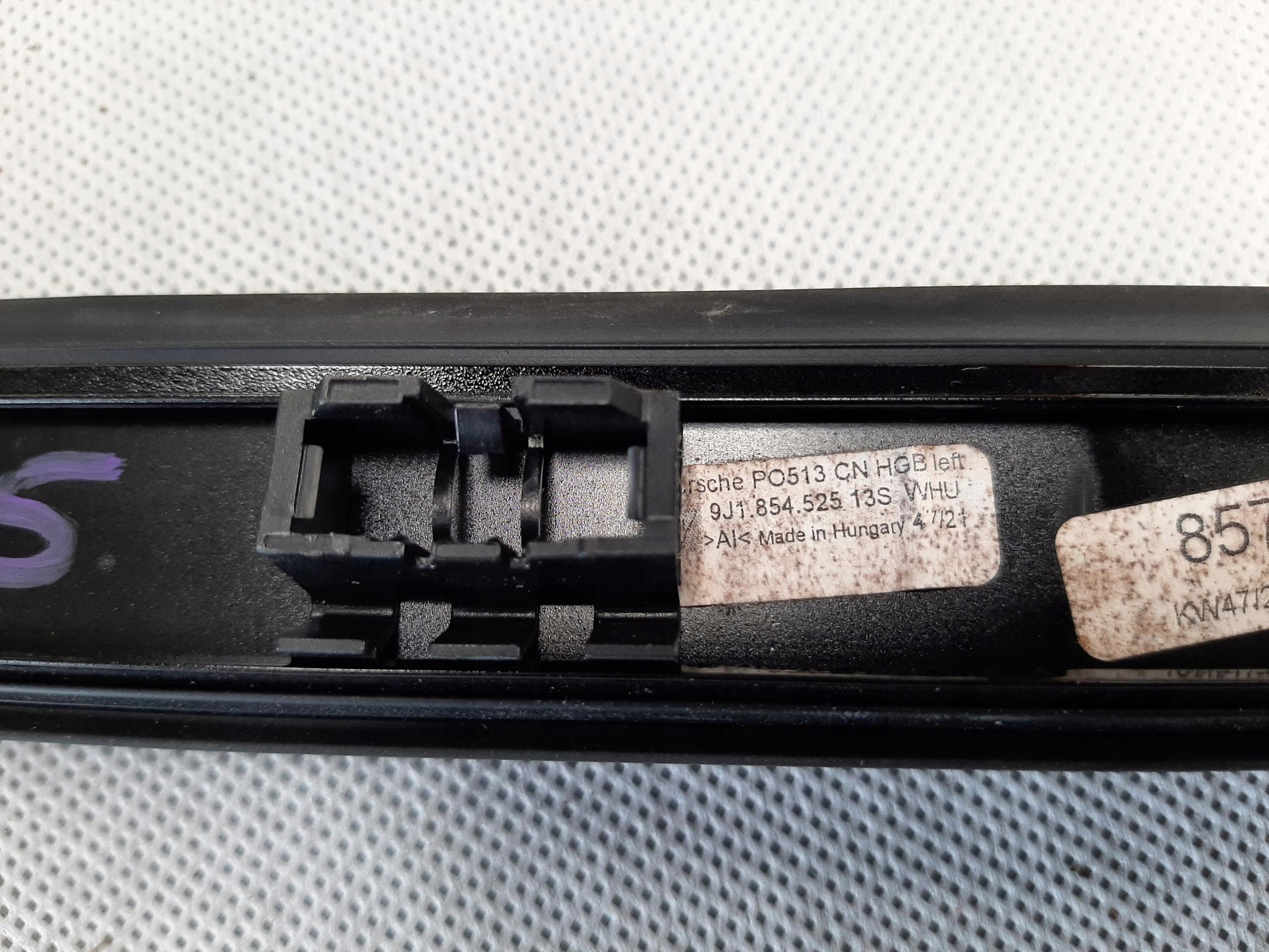 PORSCHE TAYCAN LISTWA DACHOWA LEWA 9J1854525