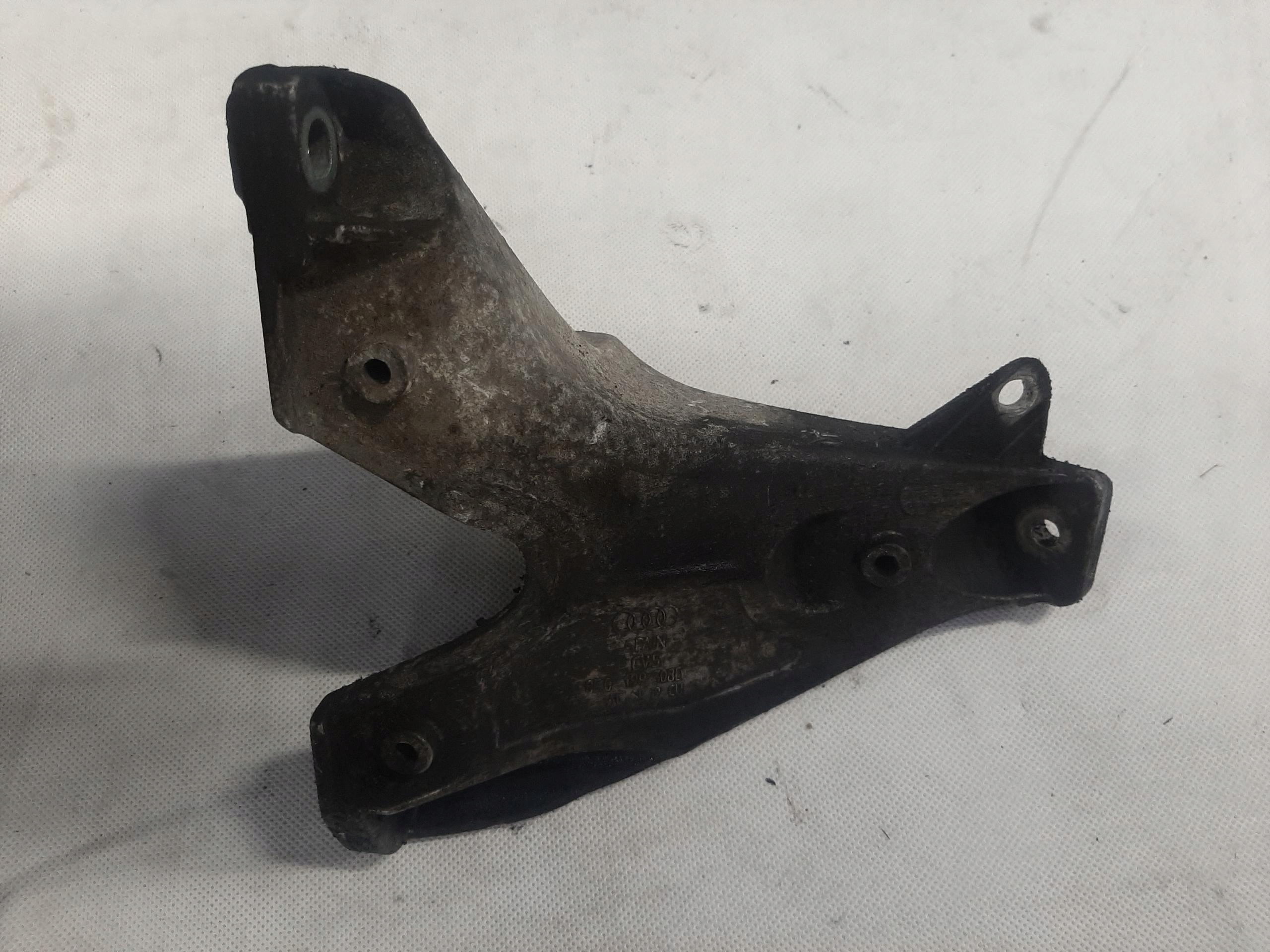 VW PASSAT B5 AUDI A4 B6 SEAT EXEO 1.9 TDI ŁAPA MOCOWANIE SILNIKA 8E0199308D