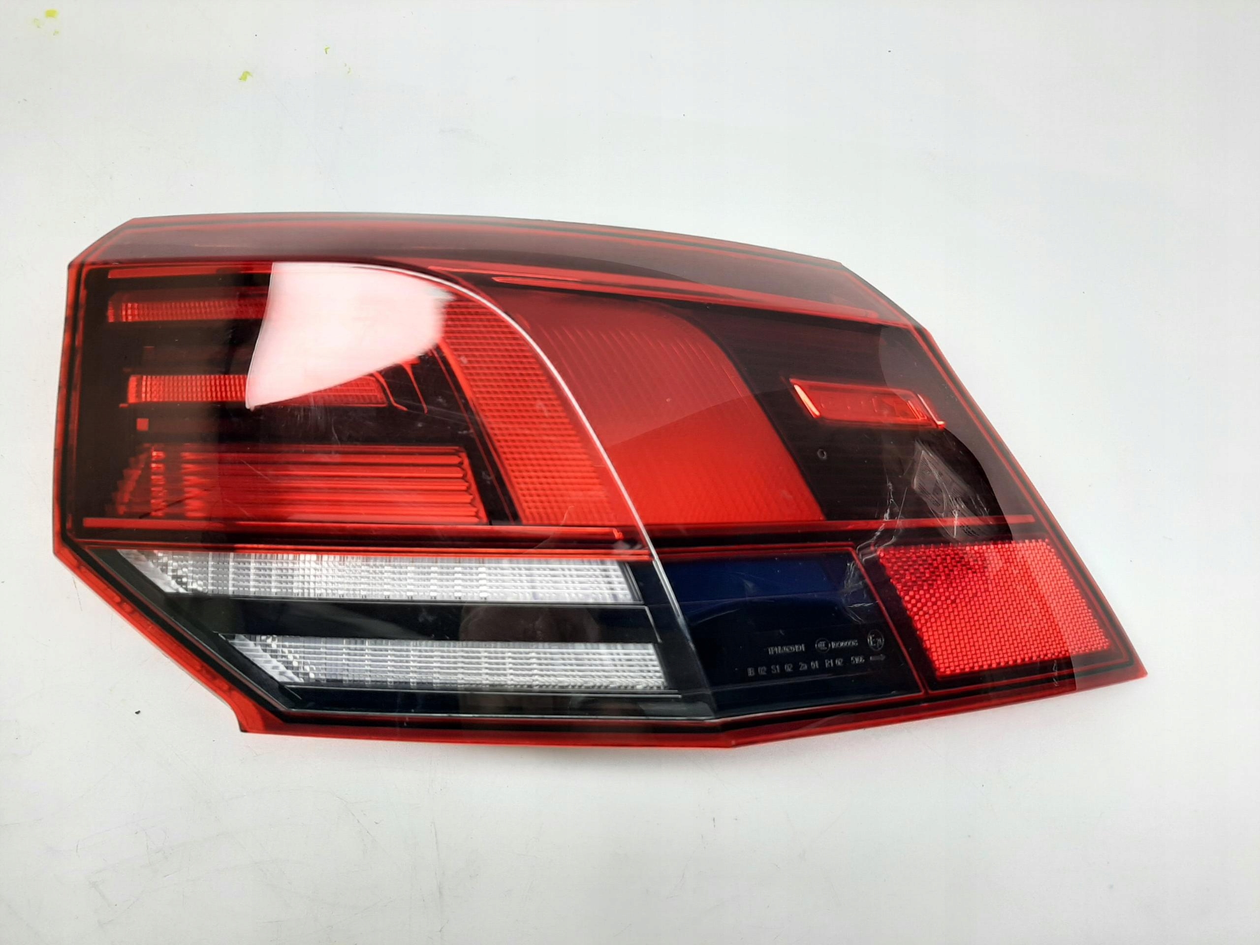 VW GOLF VIII LAMPA PRAWA TYLNA TYŁ LED 5H0945096C