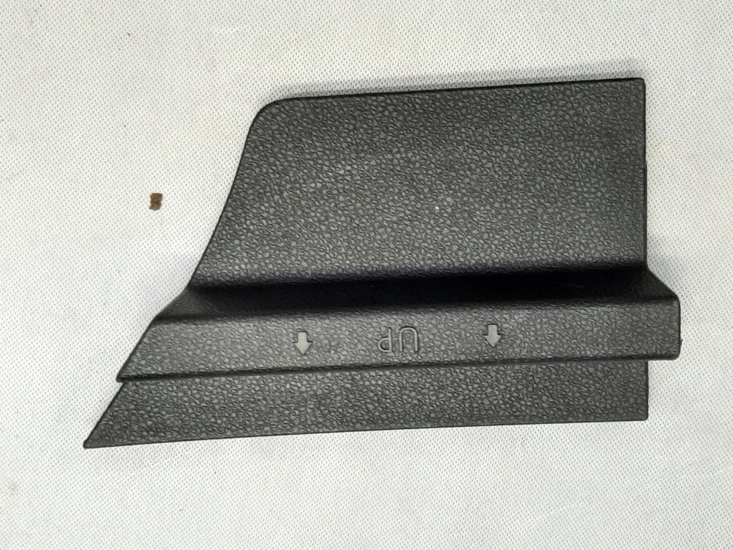 VW GOLF VII 7 5G PLASTIK OSŁONA BAGAŻNIKA LEWA 5G6867461A