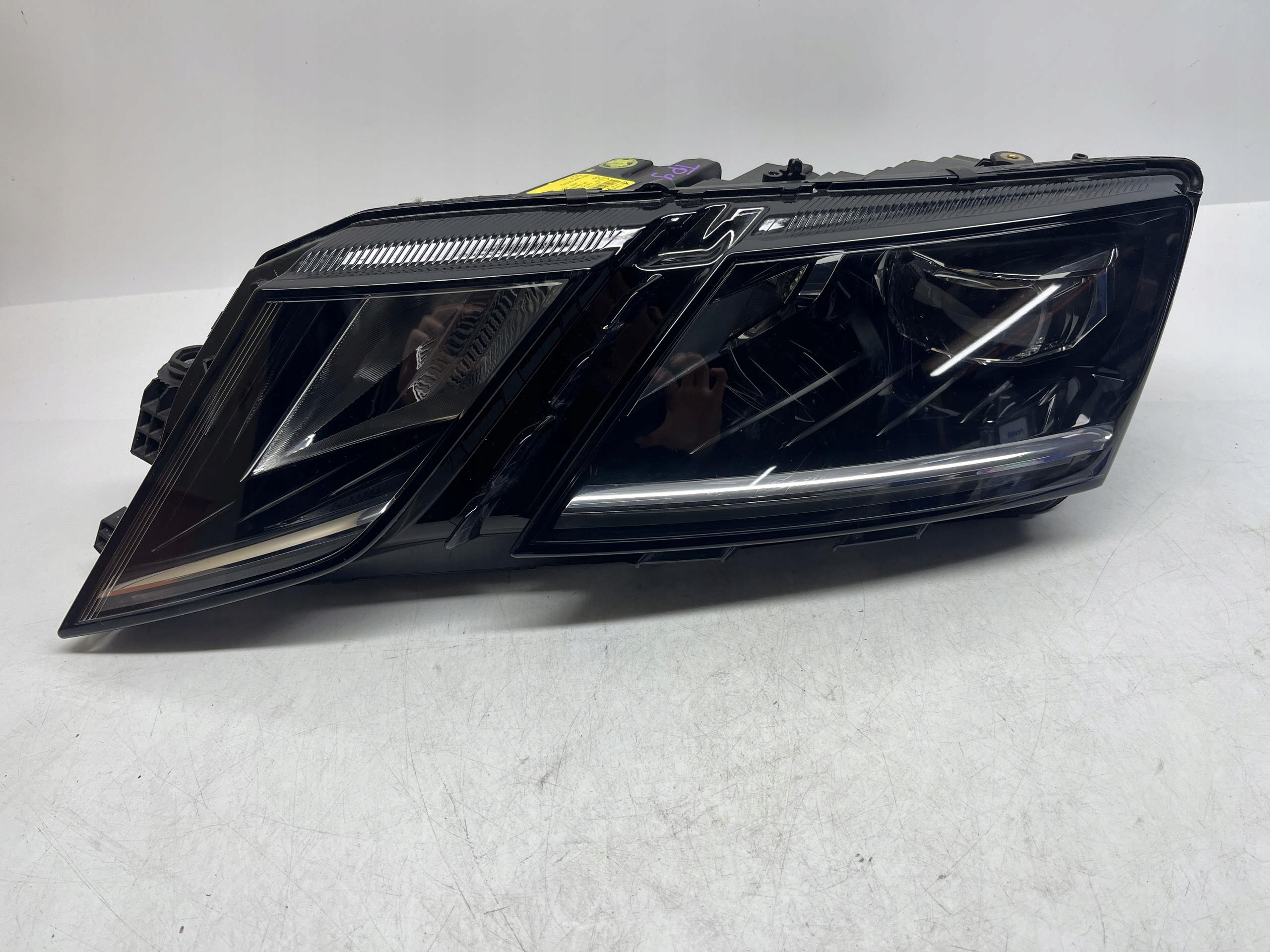 SKODA Octavia Reflektor Lampa Przód LEWY LED 5E1941015D