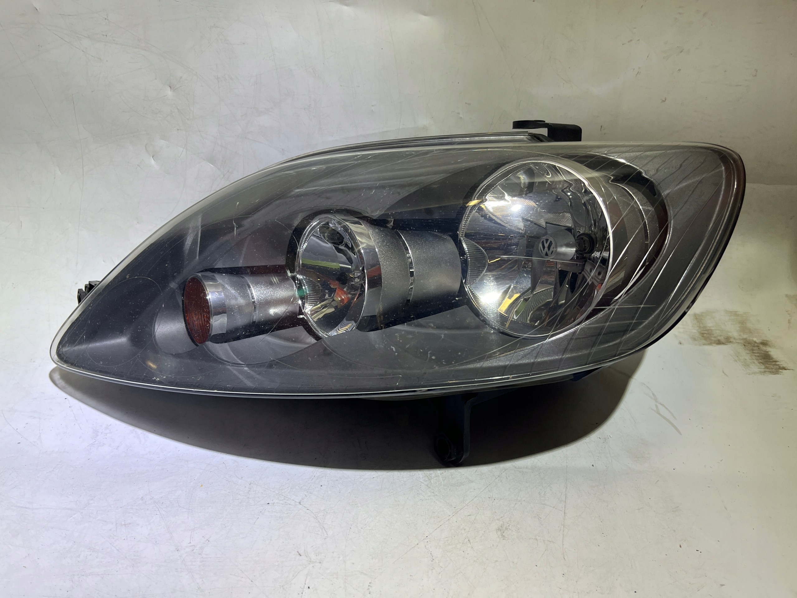 VOLKSWAGEN GOLF V PLUS REFLEKTOR PRZÓD LAMPA PRZEDNIA LEWA 5M1941005B