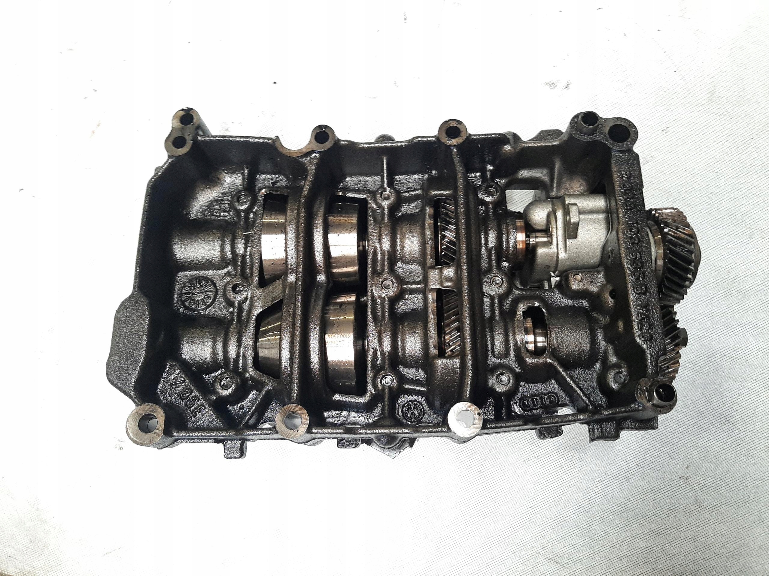 VW PASSAT B6 POMPA OLEJU 2.0 TDI 03G103535B 03G115105E