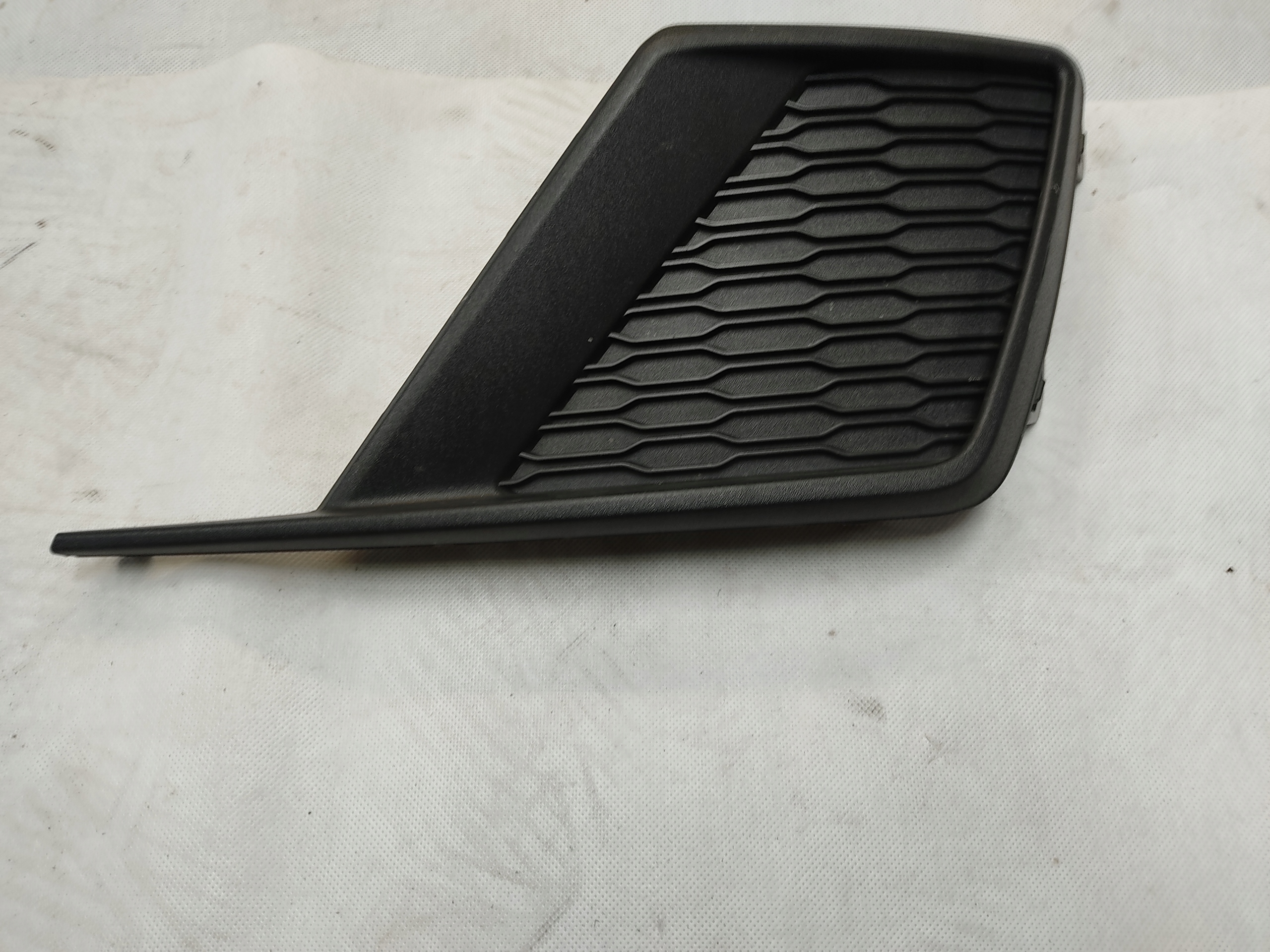 SEAT IBIZA V KRATKA ZDERZAKA PRAWA 6F0853666
