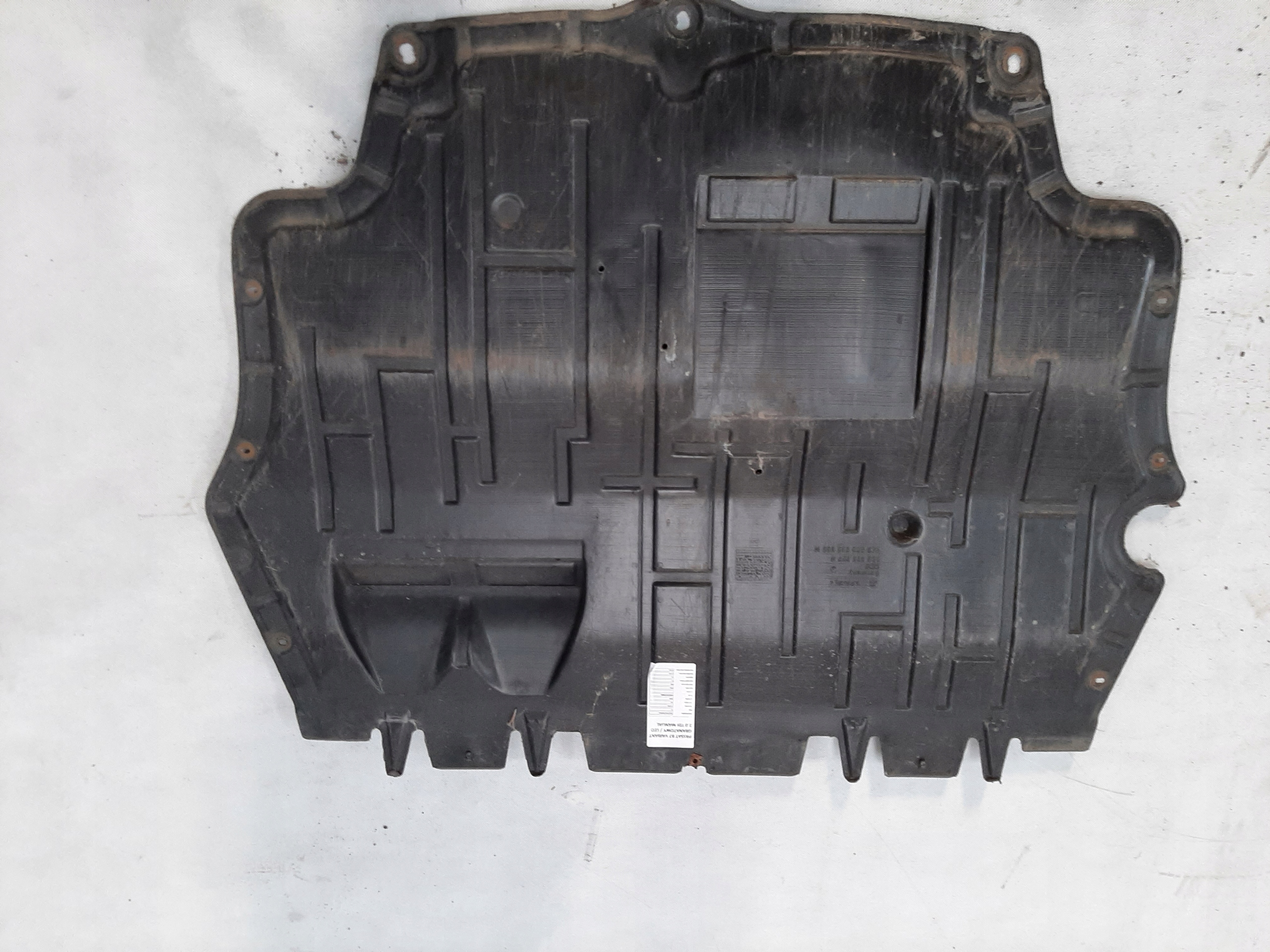 VW PASSAT B7 VARIANT OSŁONA POD SILNIK 3C0825237H