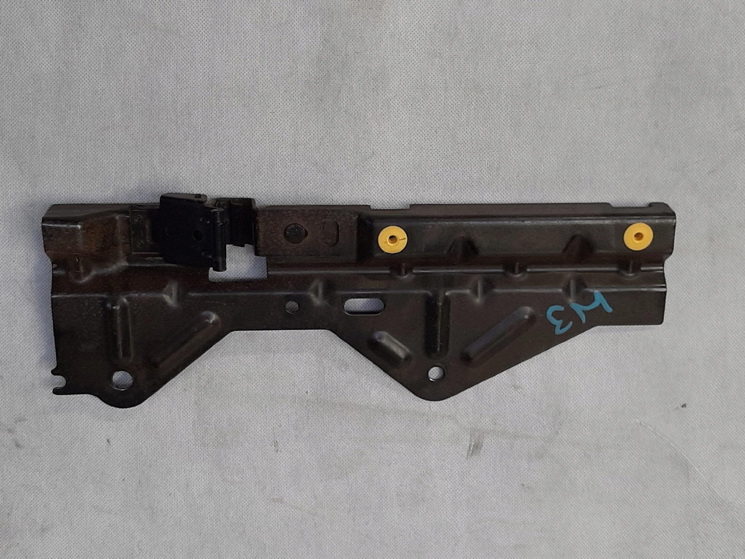 RANGE ROVER SPORT L320 ZAMEK BAGAŻNIKA PRAWY EPE500144