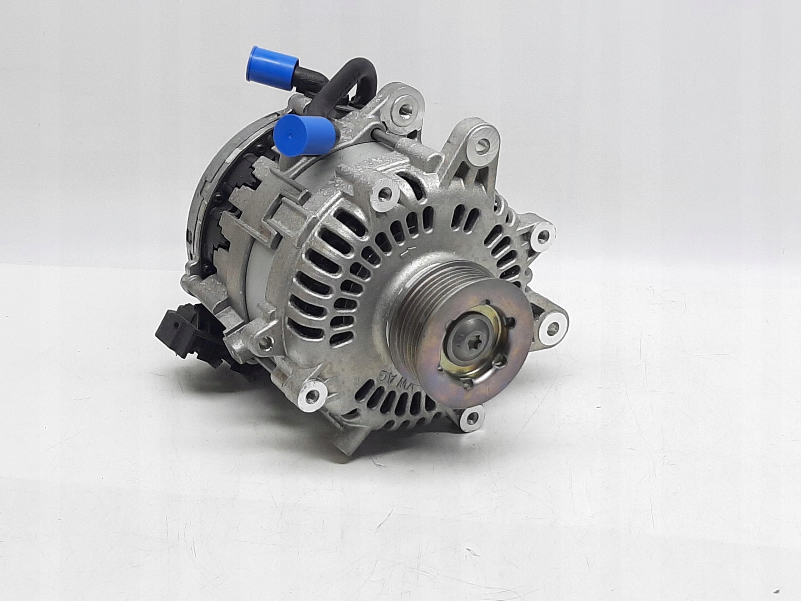 Skoda Octavia SuperB 1.5TSI Alternator Rozrusznik 05E903019F