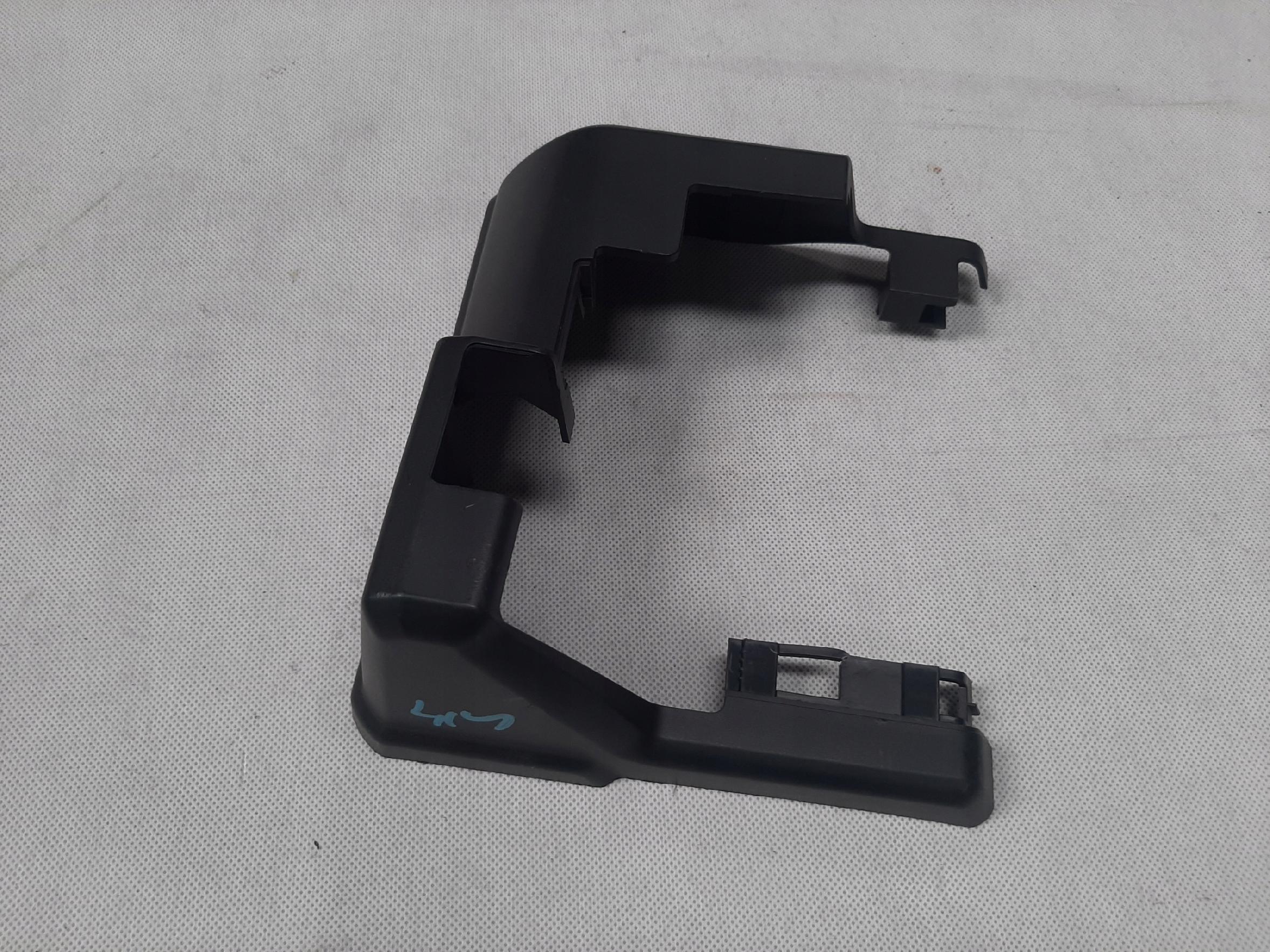 AUDI Q7 4M OSŁONA OBUDOWA SZYNY TYLNEJ KANAPY 4M0883689A