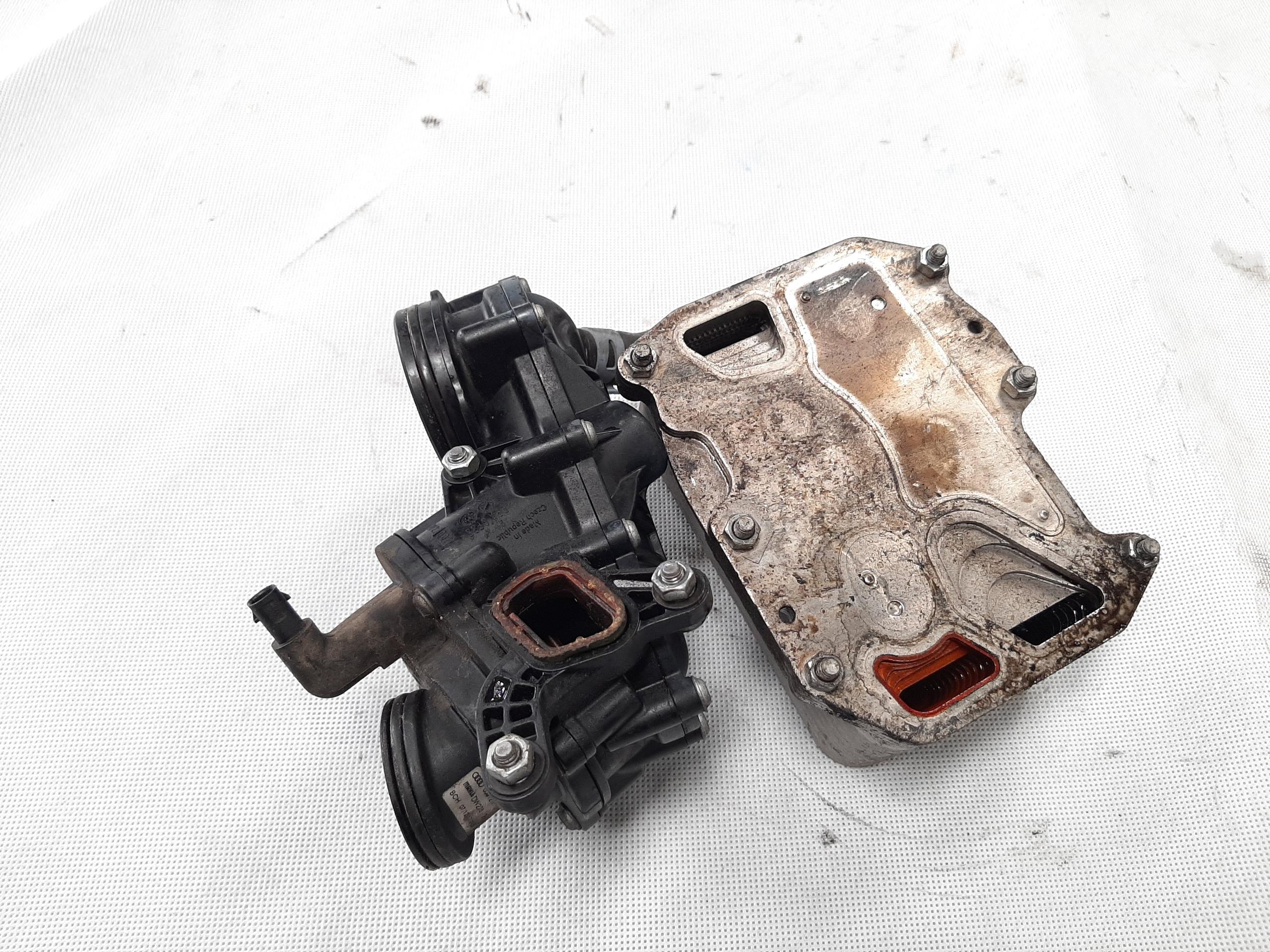 VW AMAROK 2H 3.0 TDI DDX CHŁODNICA OLEJU 059121111CF 059117015K