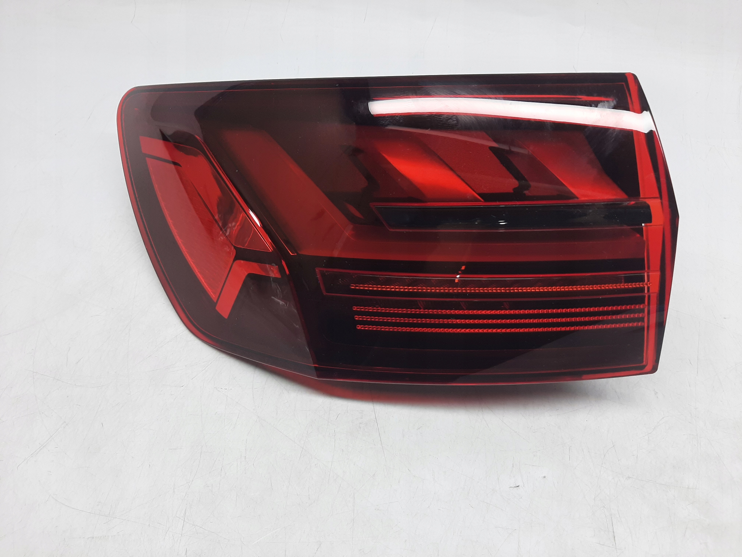 AUDI A4 B9 AVANT LIFT LAMPA TYŁ TYLNA LEWA LEWY LED 8W9945091AC