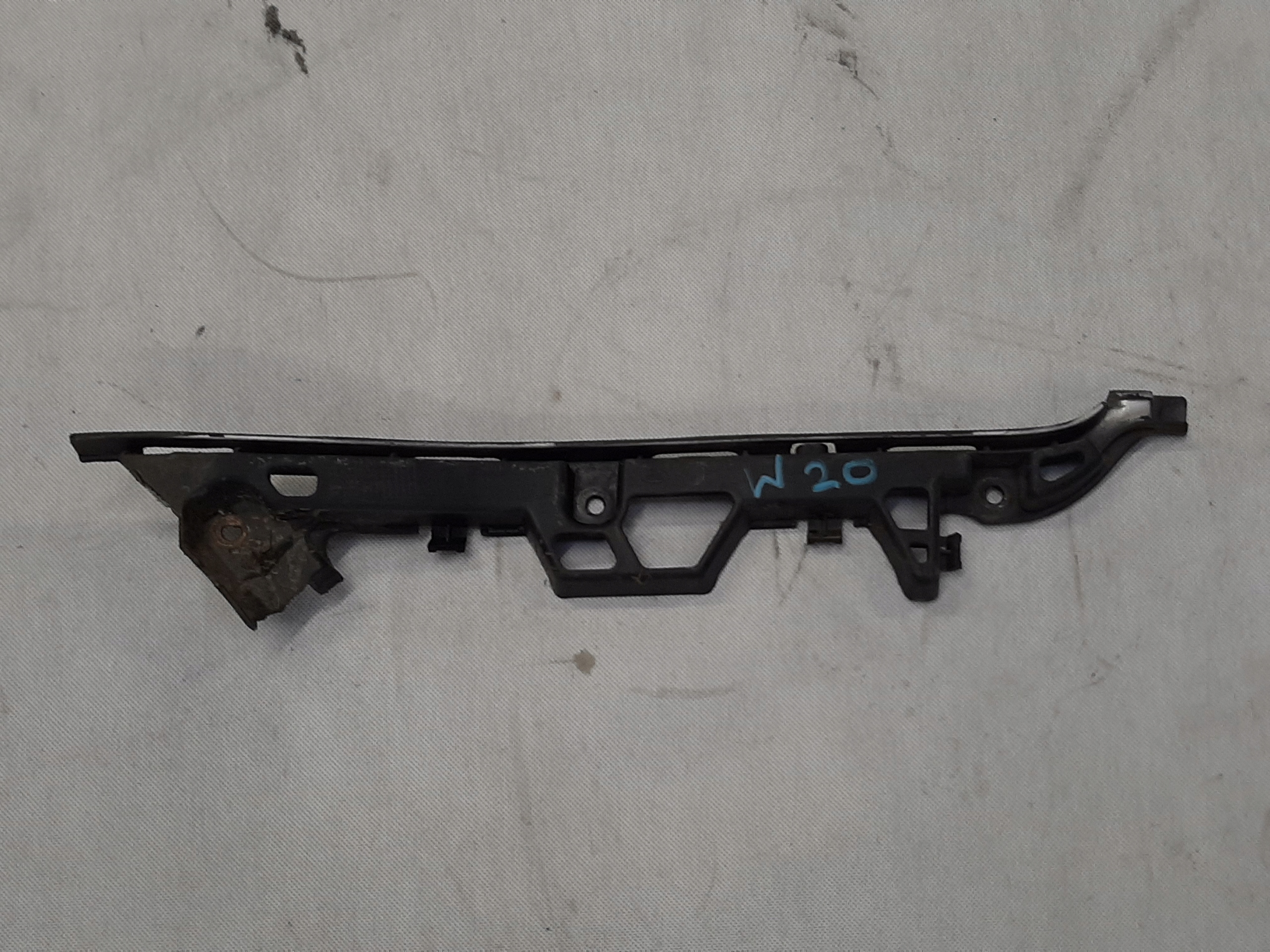 RANGE ROVER SPORT L320 ŚLIZG ZDERZAKA PRAWY TYŁ DQN000071