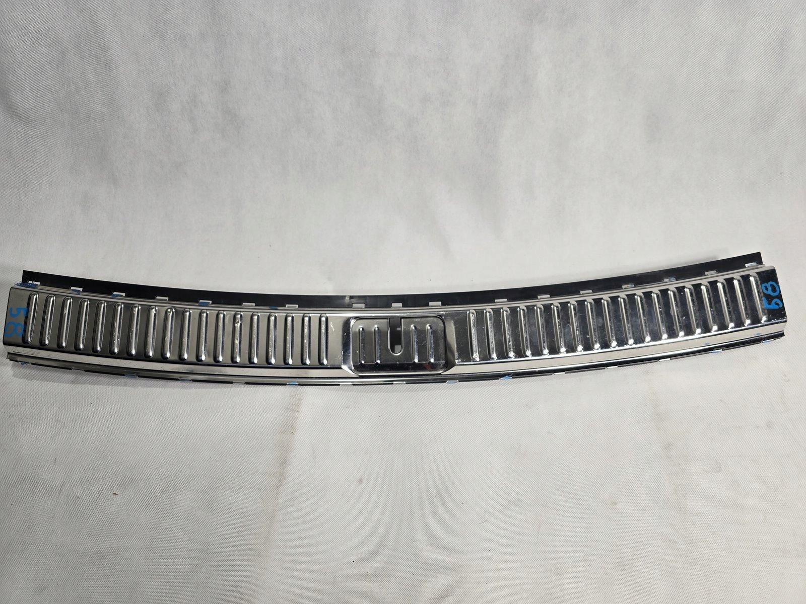 VW TOUAREG II 7P CAYENNE II OSŁONA PASA TYLNEGO TYŁ MASKOWNICA 7P0863459F