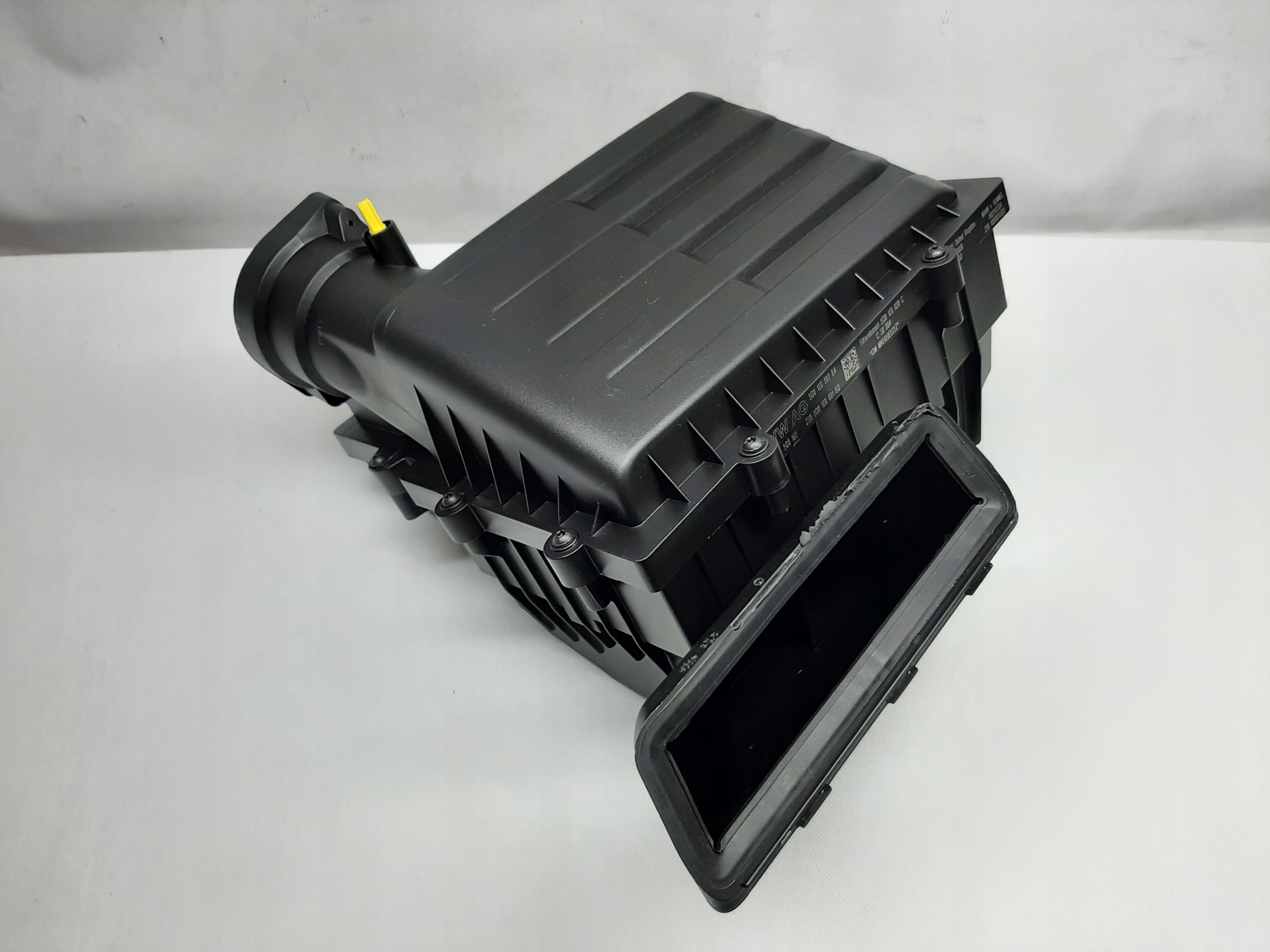Audi TT 8S 2.0 TDI Obudowa filtra 5Q0129607BA