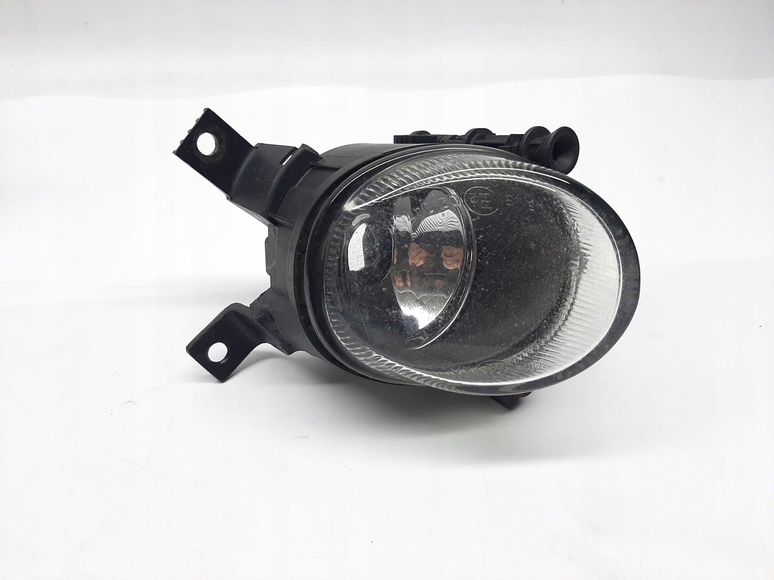 AUDI A4 B6 HALOGEN LAMPA PRZECIWMGIELNA 8E0941699B
