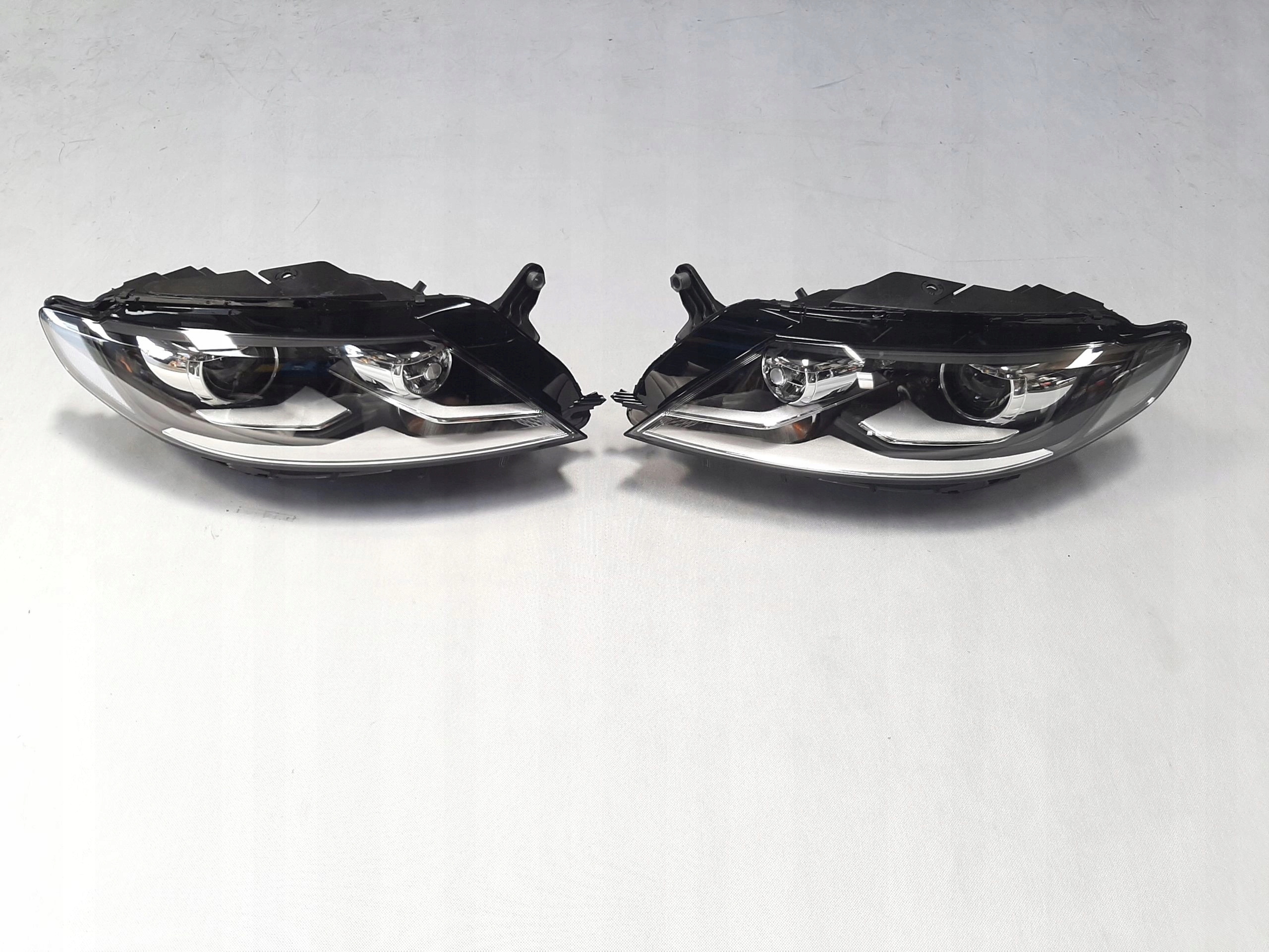 VW PASSAT CC LIFT LAMPY REFLEKTORY PRZEDNIE KOMPLET 3C8941039G 3C8941040G