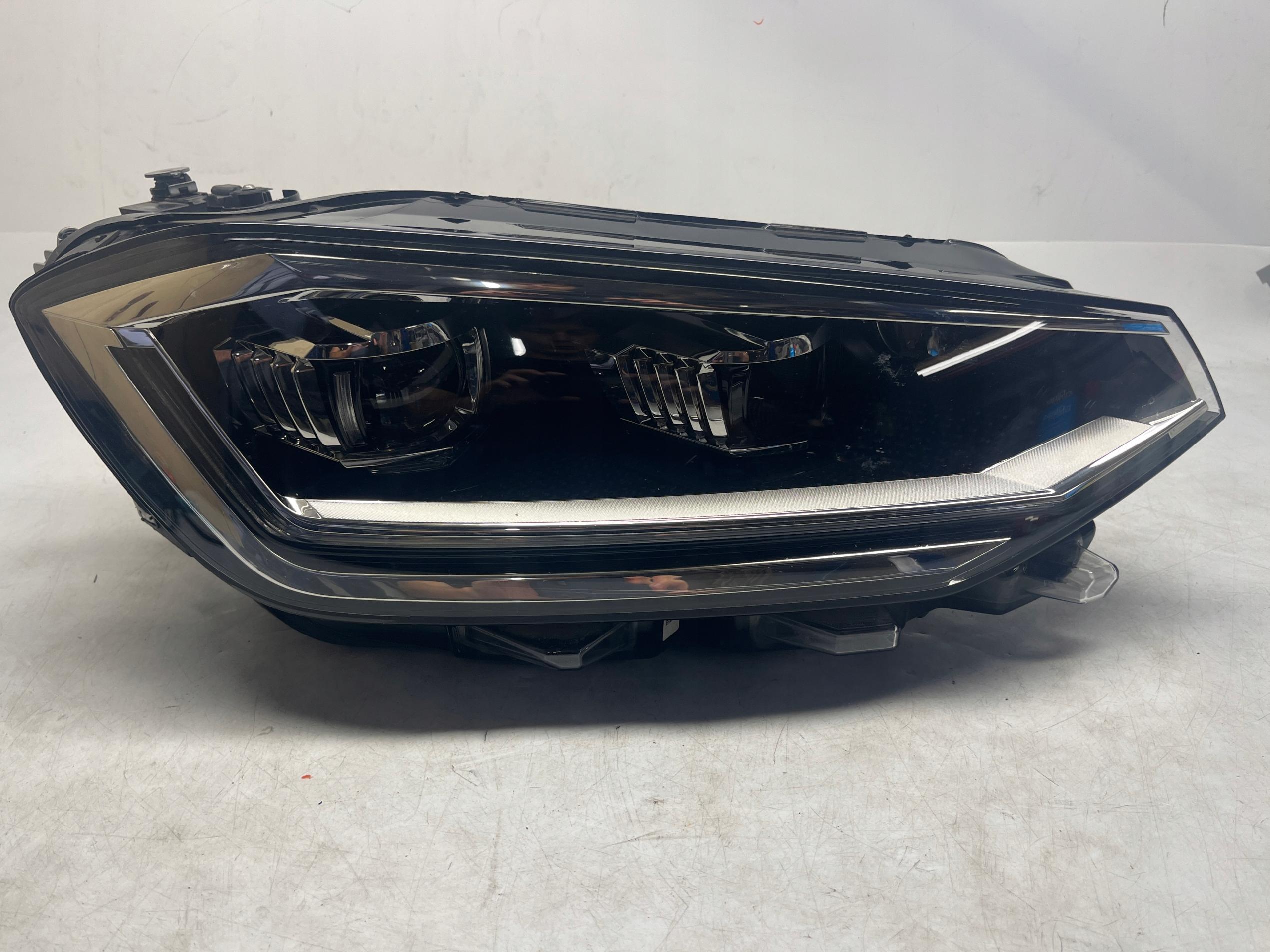 VW GOLF SPORTSVAN LIFT REFLEKTOR LED LAMPA PRZÓD PRZEDNIA PRAWA 517941082
