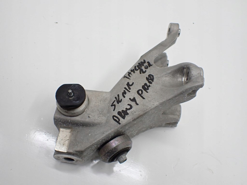 PORSCHE TAYCAN 4S WSPORNIK ŁAPA SILNIKA 9J1399514B