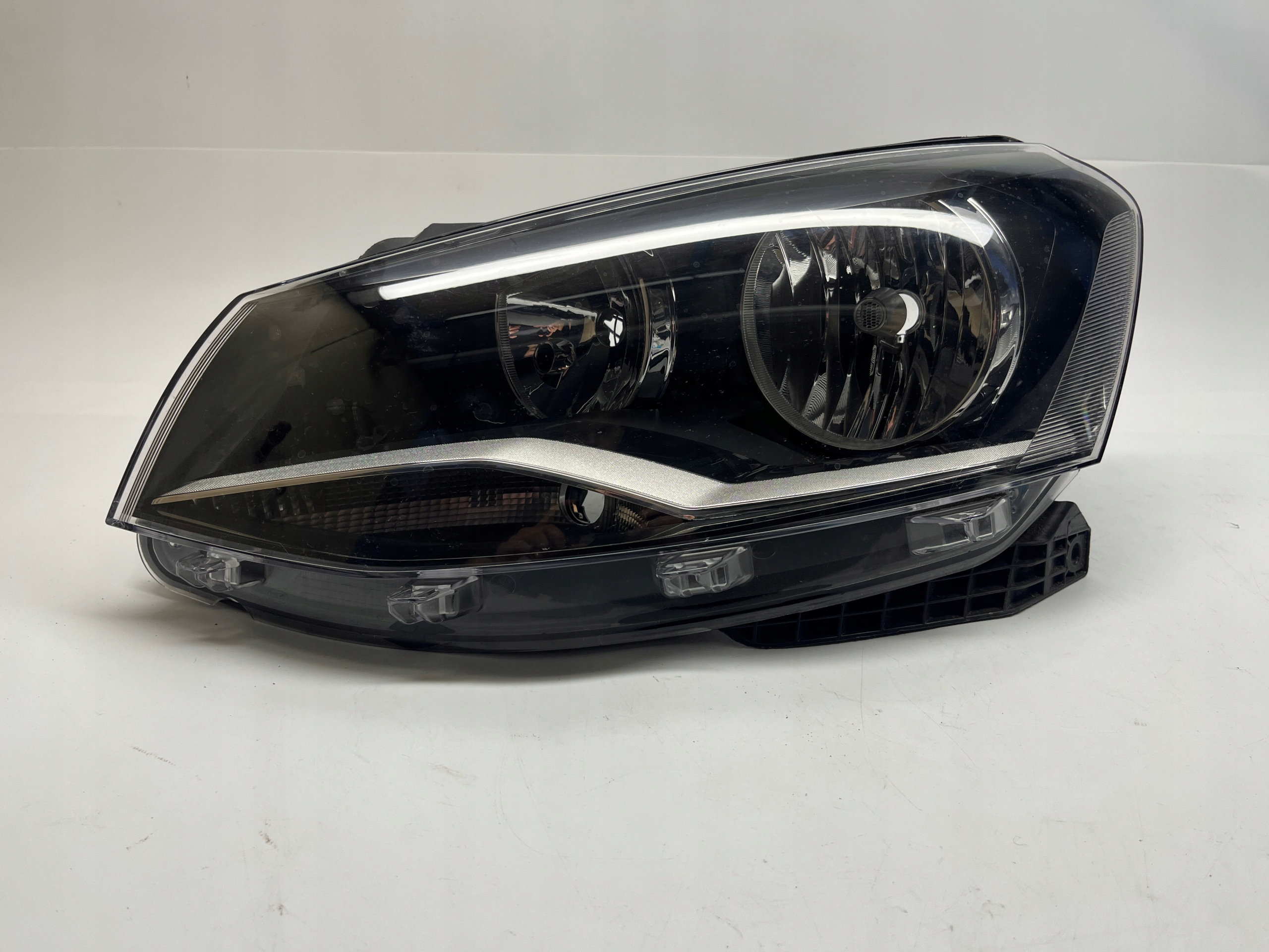 VW GOL LAMPA REFLEKTOR LEWY PRZÓD PRZEDNI 5U0941007E