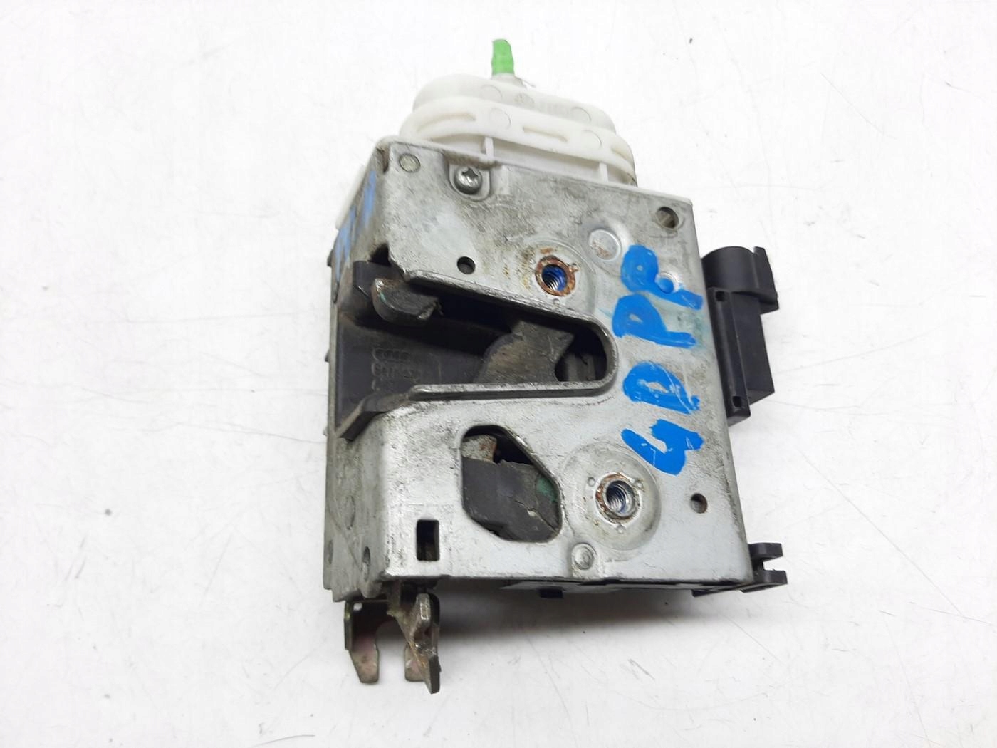 AUDI A4 B5 A8 D2 ZAMEK DRZWI PRAWY PRZÓD 4D1837016D