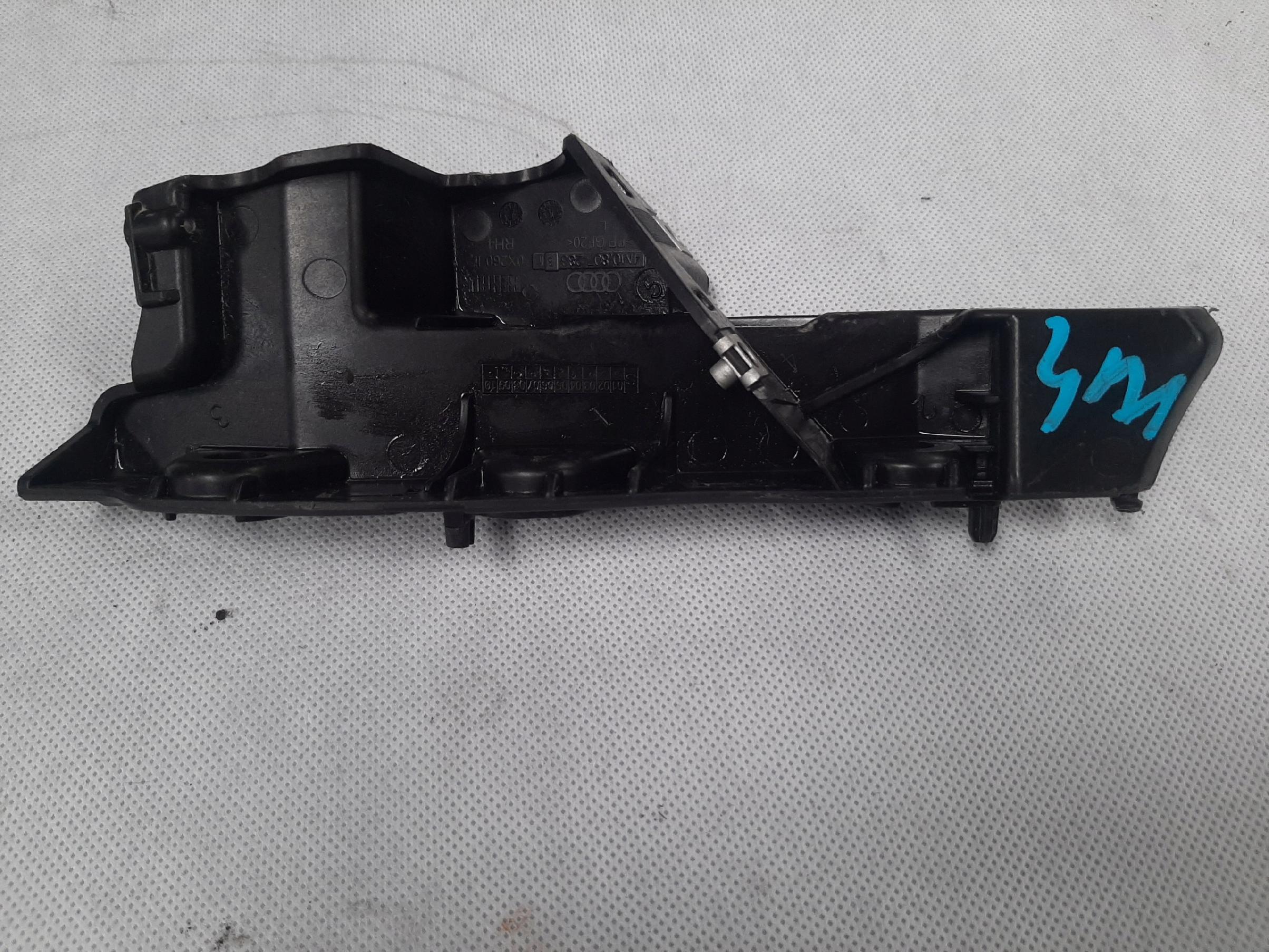 AUDI Q7 4M ŚLIZG MOCOWANIE ZDERZAKA LEWY PRZÓD 4M0807283B