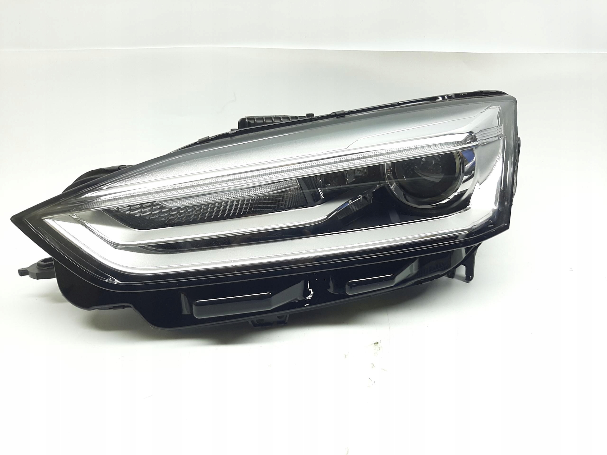 AUDI A5 F5 8W6 REFLEKTOR LAMPA LEWY PRZÓD PRZEDNIA XENON 8W6941043C