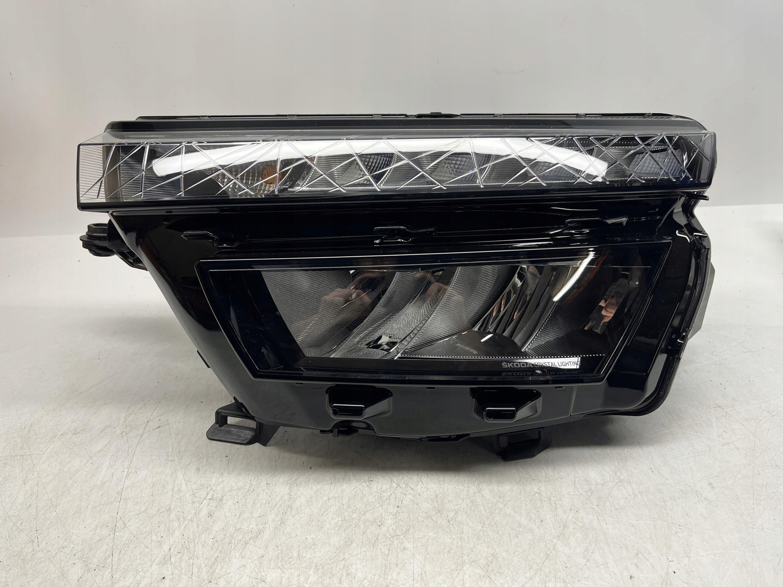 SKODA Kamiq REFLEKTOR LAMPA LEWY PRZÓD PRZEDNI LED 658941015