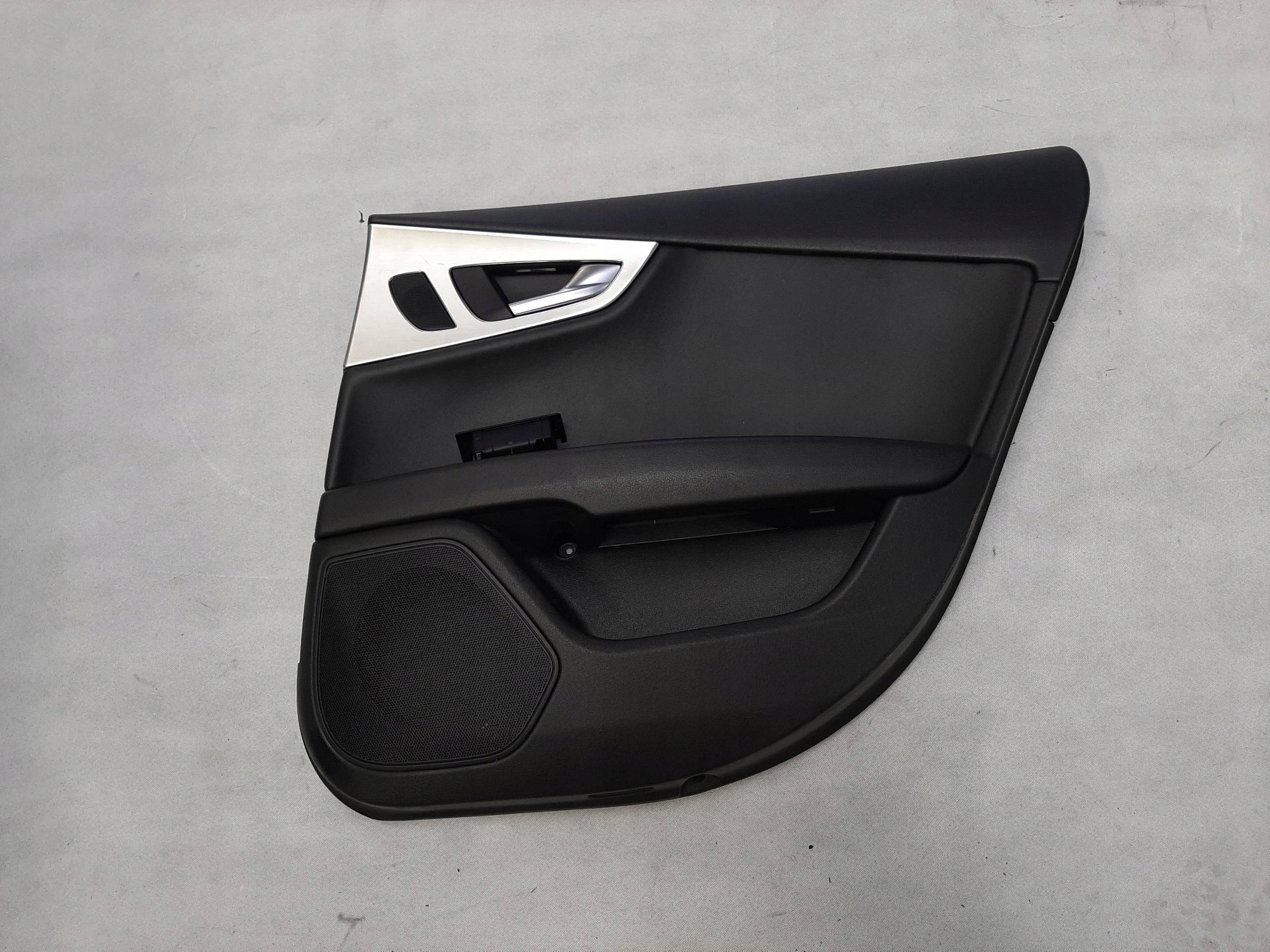 AUDI A7 SPORTBACK 2010- BOCZEK TAPICERKA DRZWI PRAWY TYŁ 4G8867306