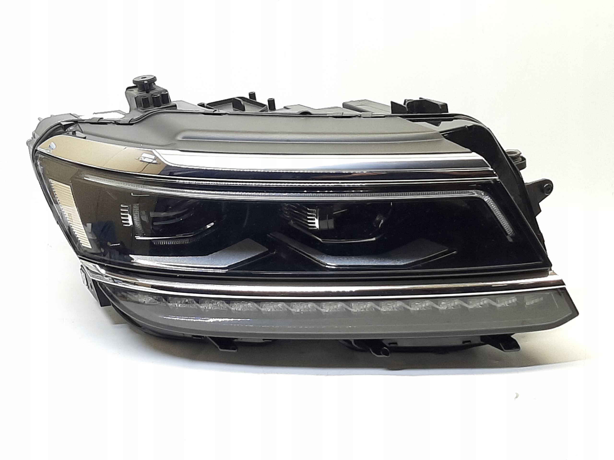 VW TIGUAN II 2016-2020 LAMPA REFLEKTOR LED PRAWY 5NN941082C