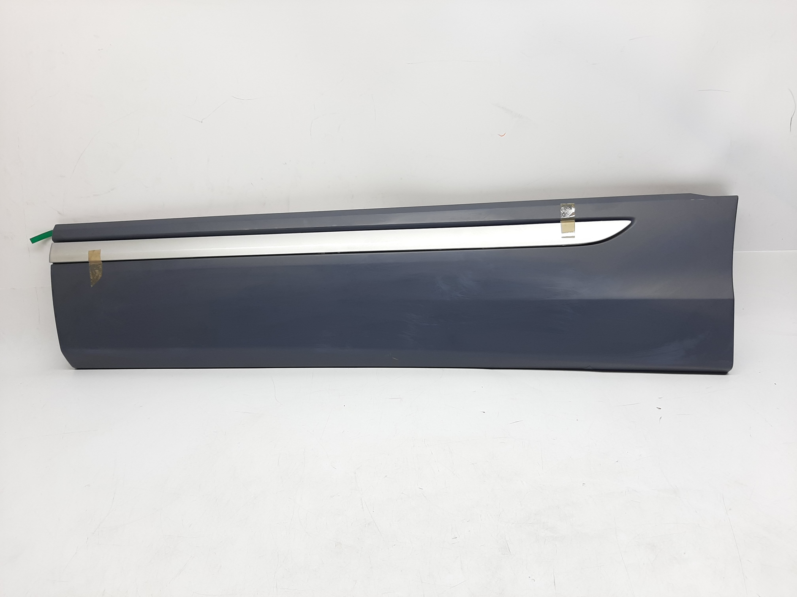 AUDI Q8 NAKŁADKA LISTWA DRZWI LEWY TYŁ 4M8853969B