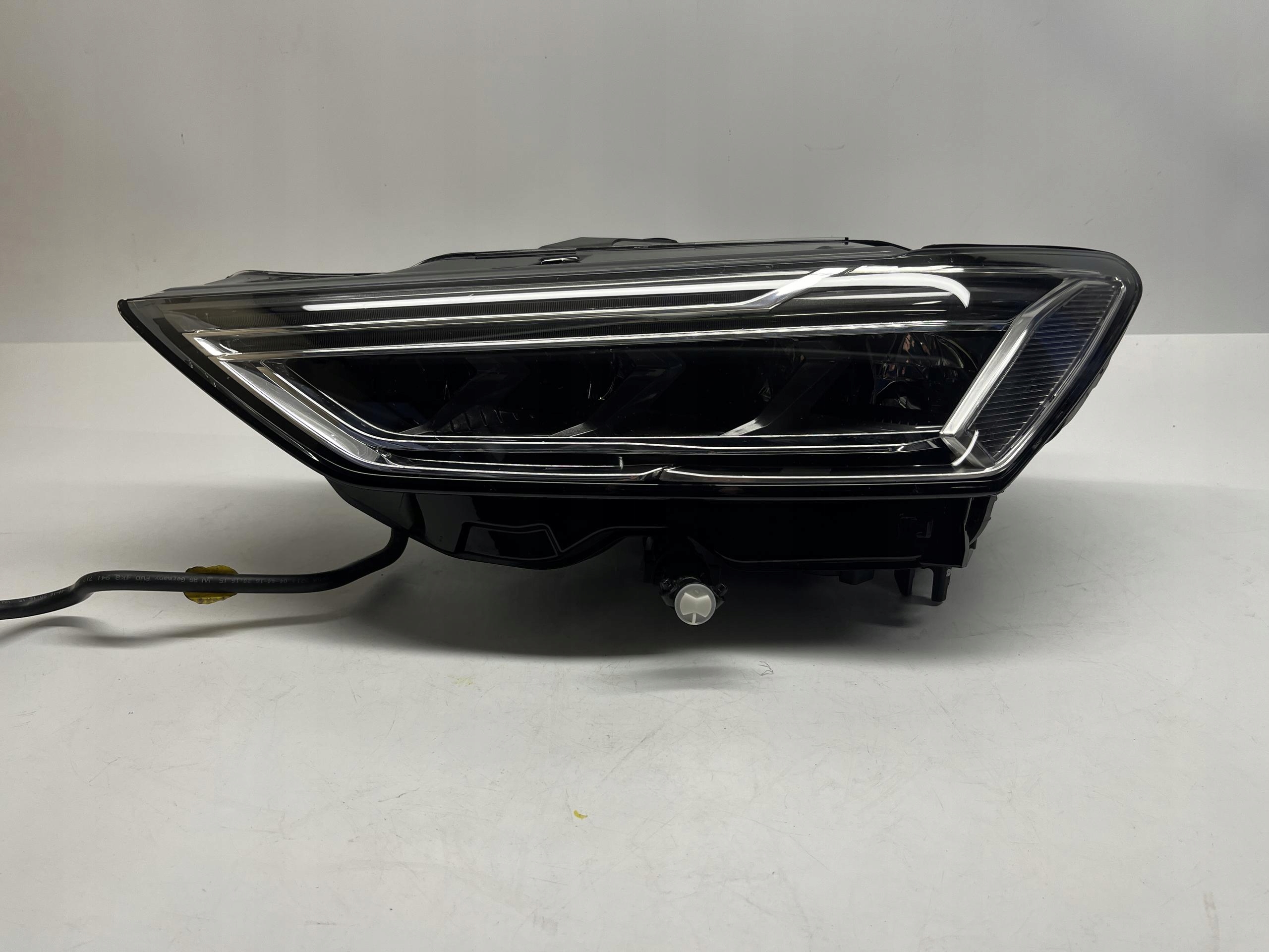 AUDI A7 REFLEKTOR LAMPA LEWA PRZEDNIA LED 4K8941033C