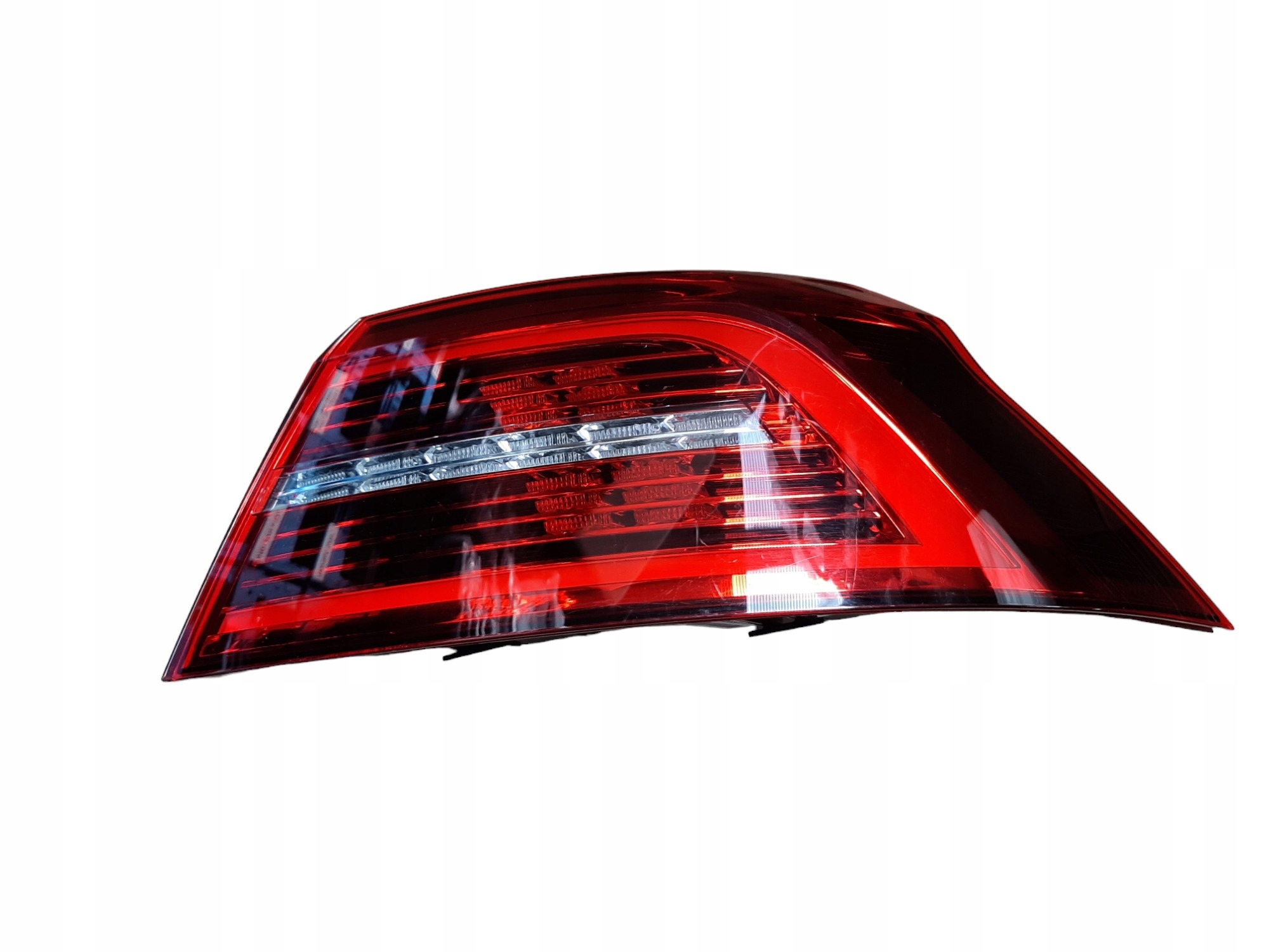 VW PASSAT B8 SEDAN LAMPA TYLNA LED PRAWA ZEWNĘTRZNA 3G5945208C limo