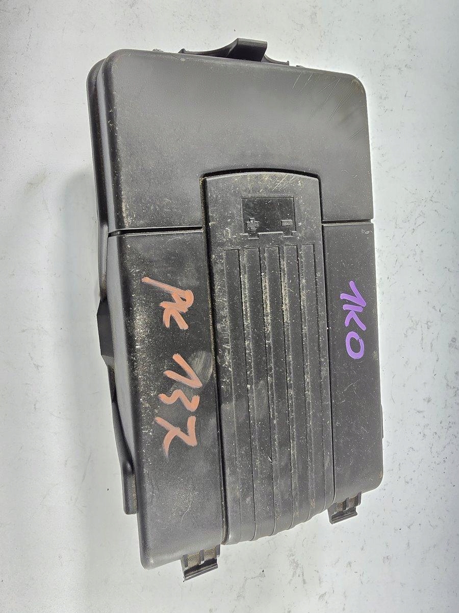 VW GOLF V AUDI A3 8P SKODA OCTAVIA II POKRYWA AKUMULATORA 1K0915443A