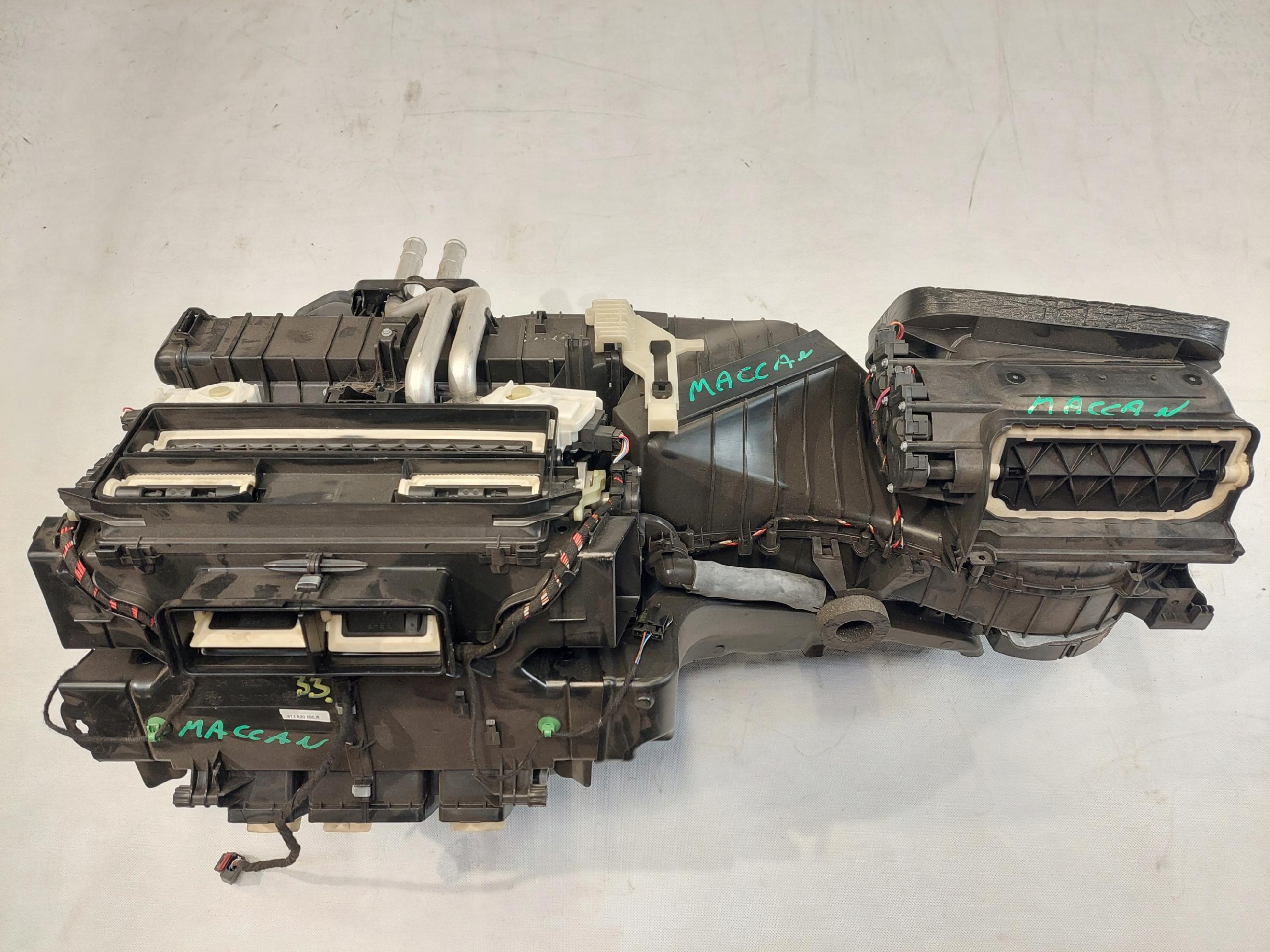 PORSCHE MACAN NAGRZEWNICA DMUCHAWA 8T1820005R