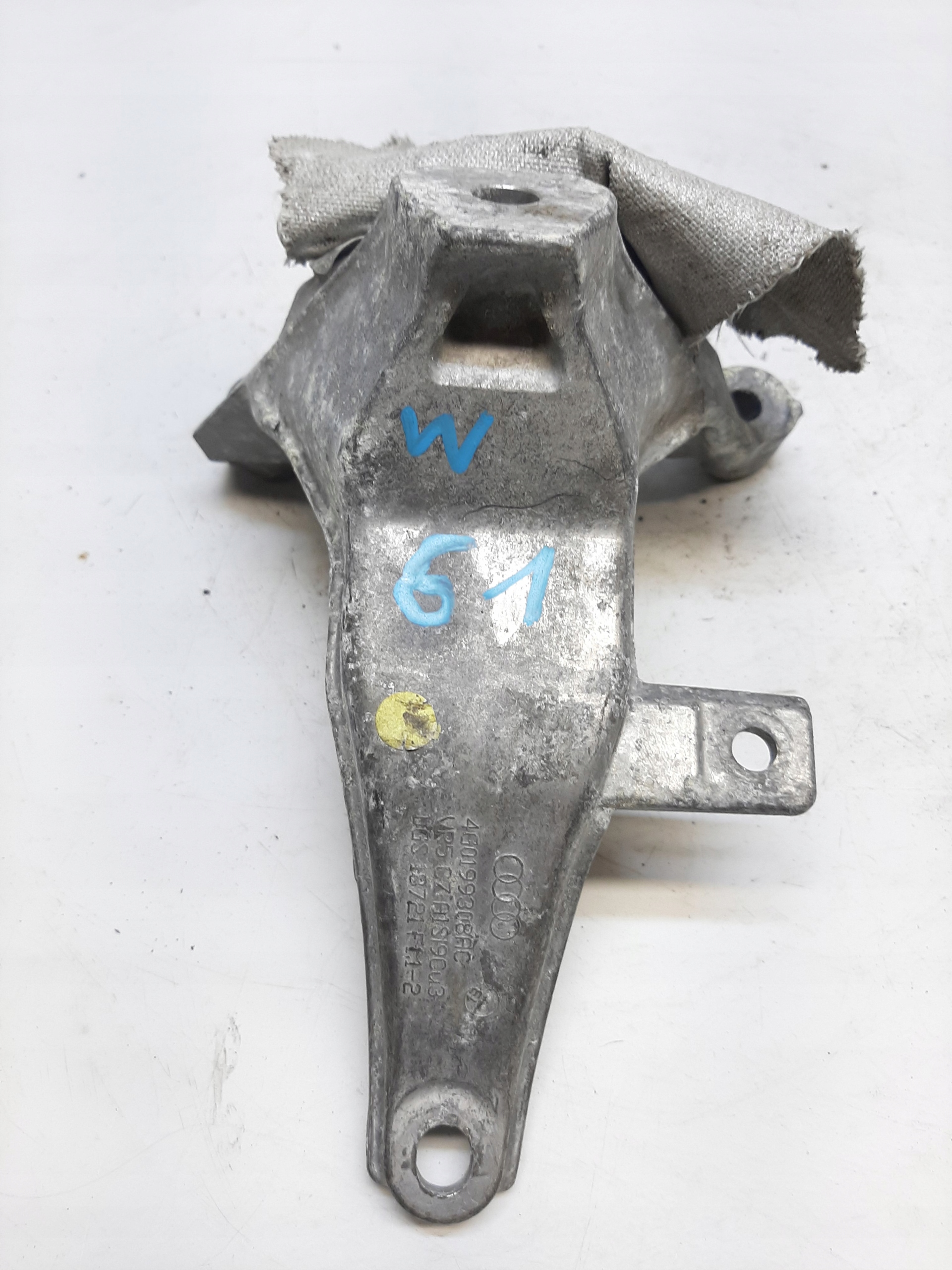 AUDI VW ŁAPA MOCOWANIE BOCZNE STELAŻ 4G0199308AC