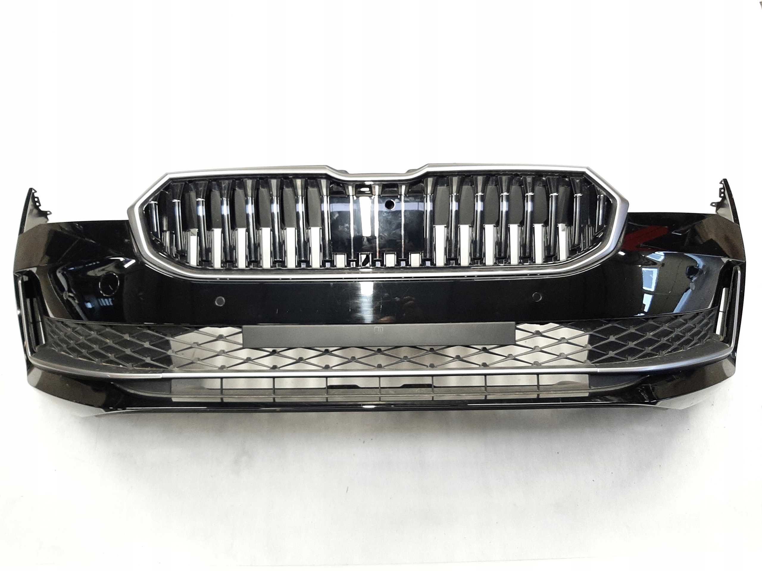 Skoda Superb IV 2024 Zderzak Przód Przedni Czarny 3P0807221