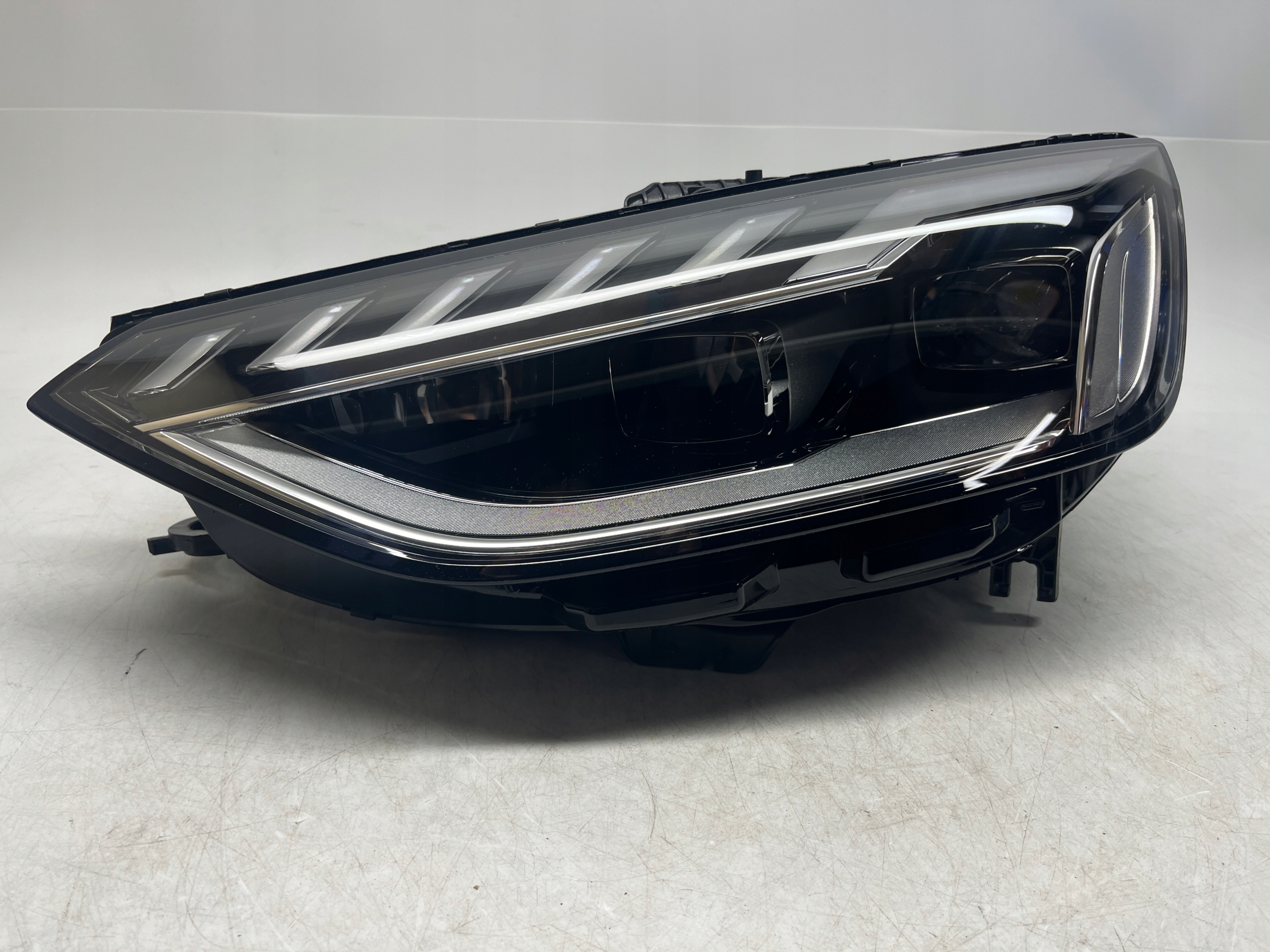 AUDI A4 S4 REFLEKTOR LAMPA LEWA PRZEDNIA FULL LED PRZETWORNICE 8W0941033G